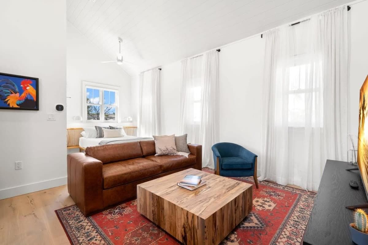 Casa Romeo - Luxury Ybor Apt, Steps to 7th Ave — 21