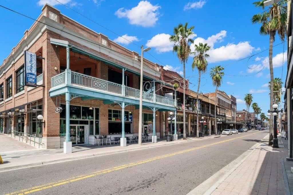 Casa Romeo - Luxury Ybor Apt, Steps to 7th Ave — 20