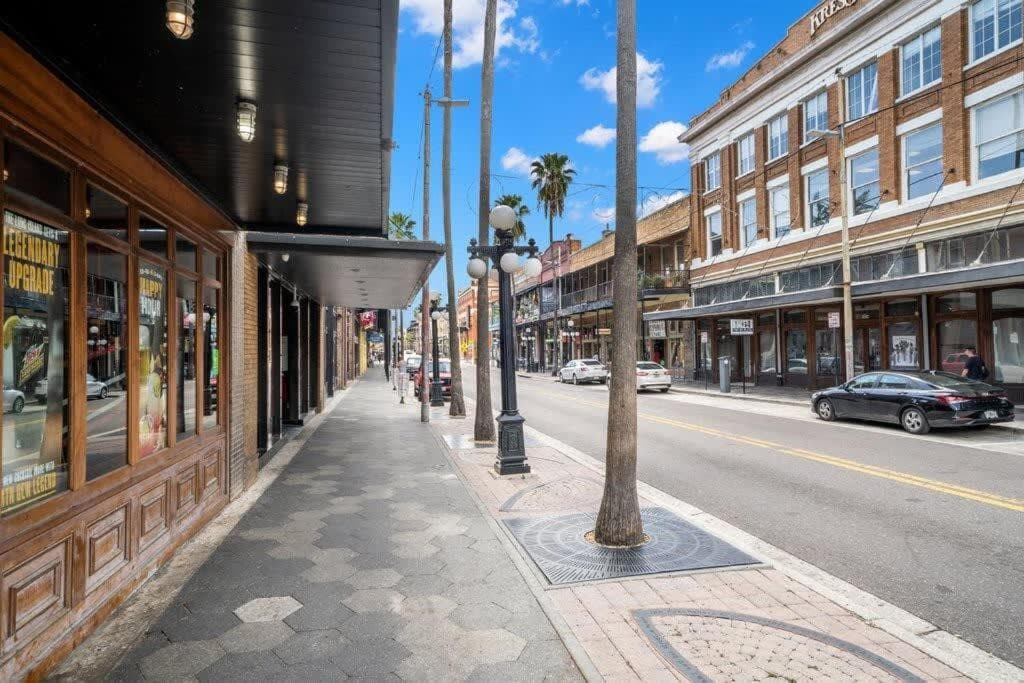 Casa Romeo - Luxury Ybor Apt, Steps to 7th Ave — 3