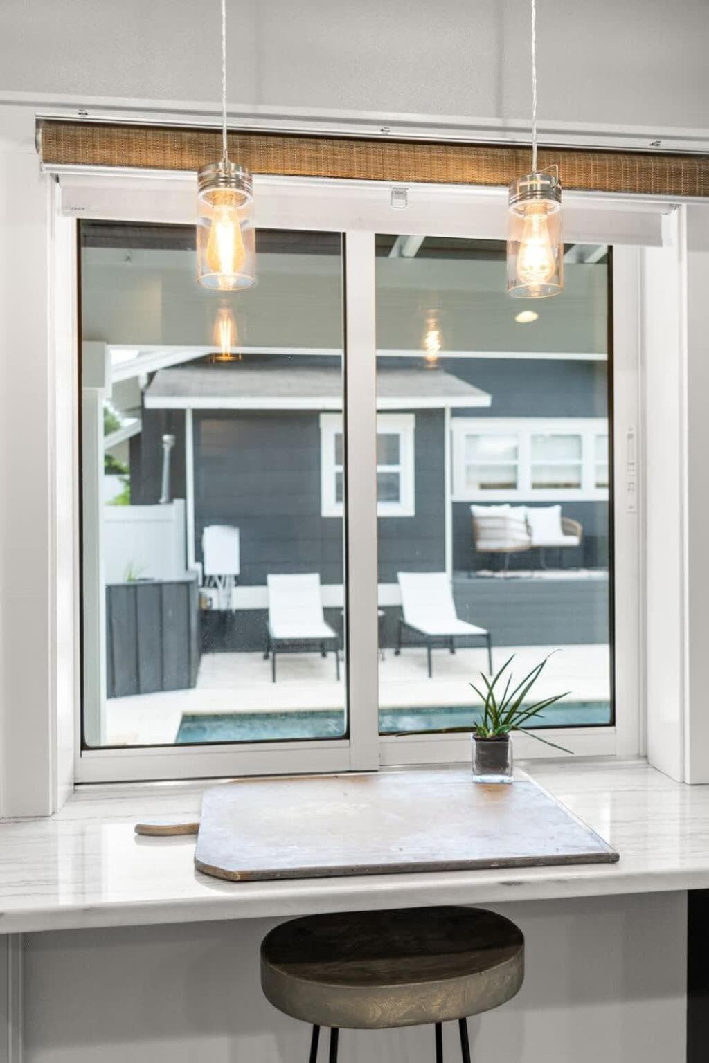 SoHo Serenity - Amazing Home with Private Pool & Hot Tub, SoHo District — 12