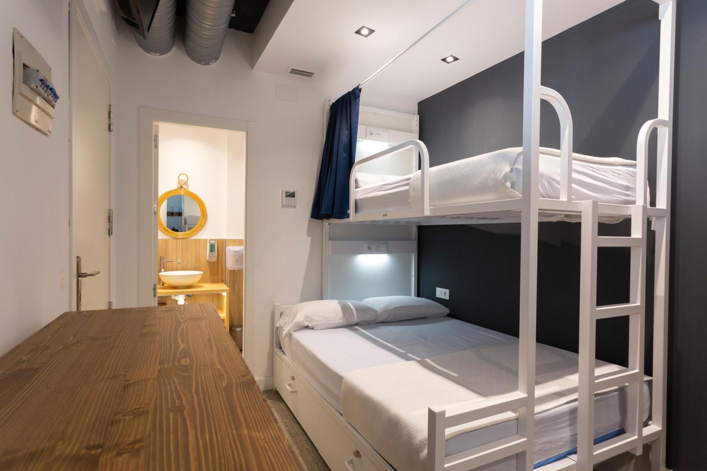 Malaga Stop Hostel AB — 18