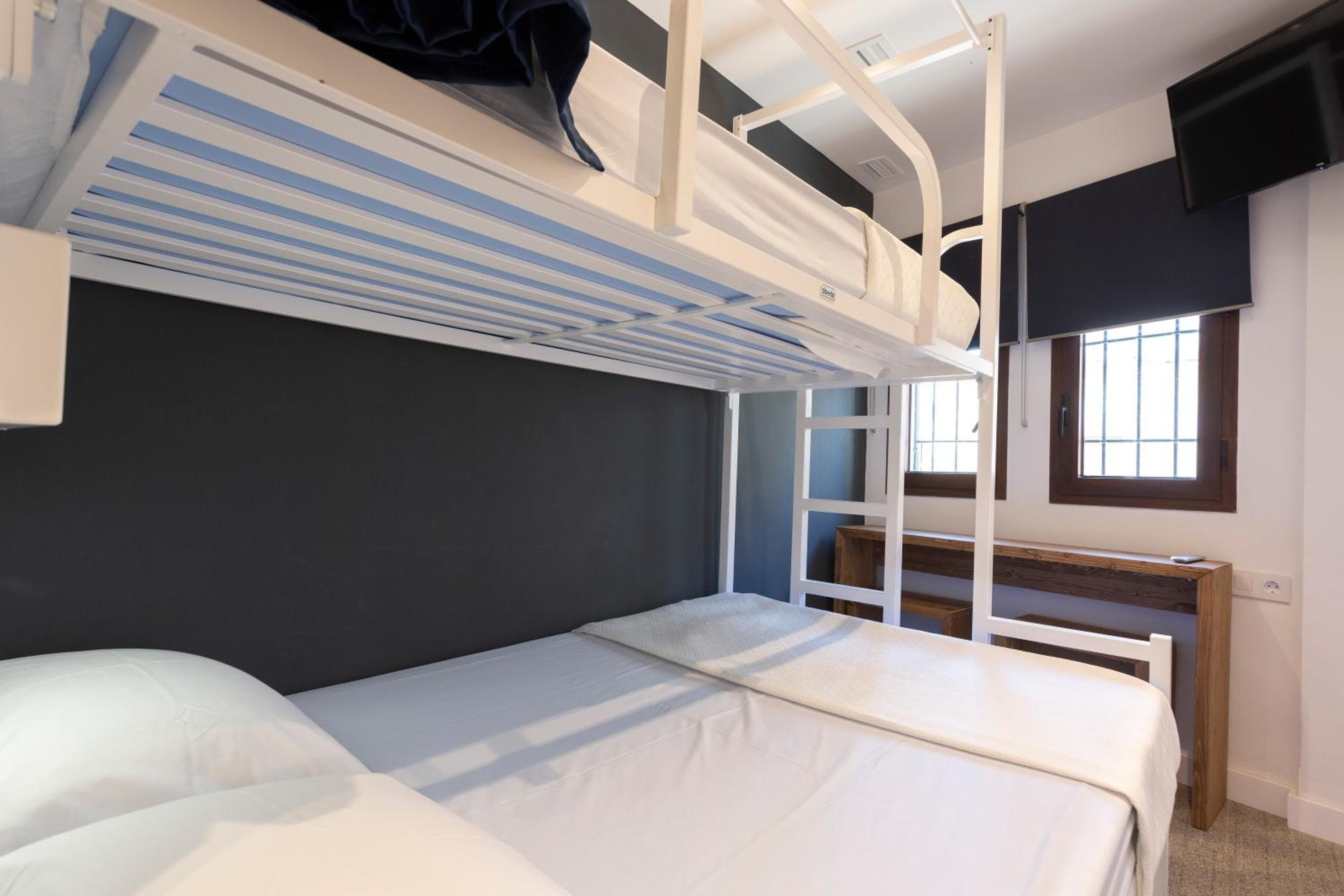 Malaga Stop Hostel AB — 24