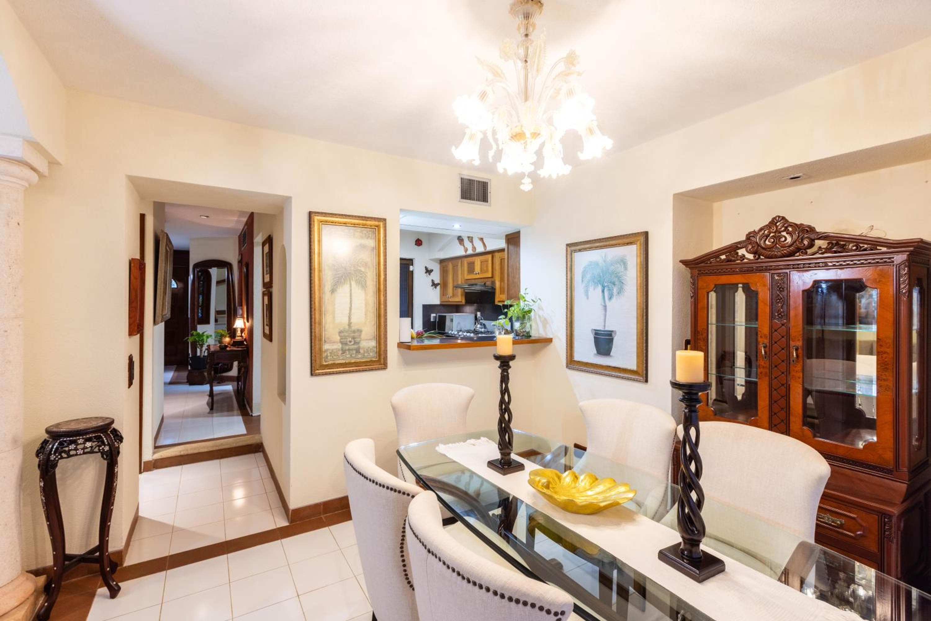 Magnifica Villa Palmeras luxurious 4 Br 6 Bds 4 Ba private pool lagoon front super fast Wifi — 27