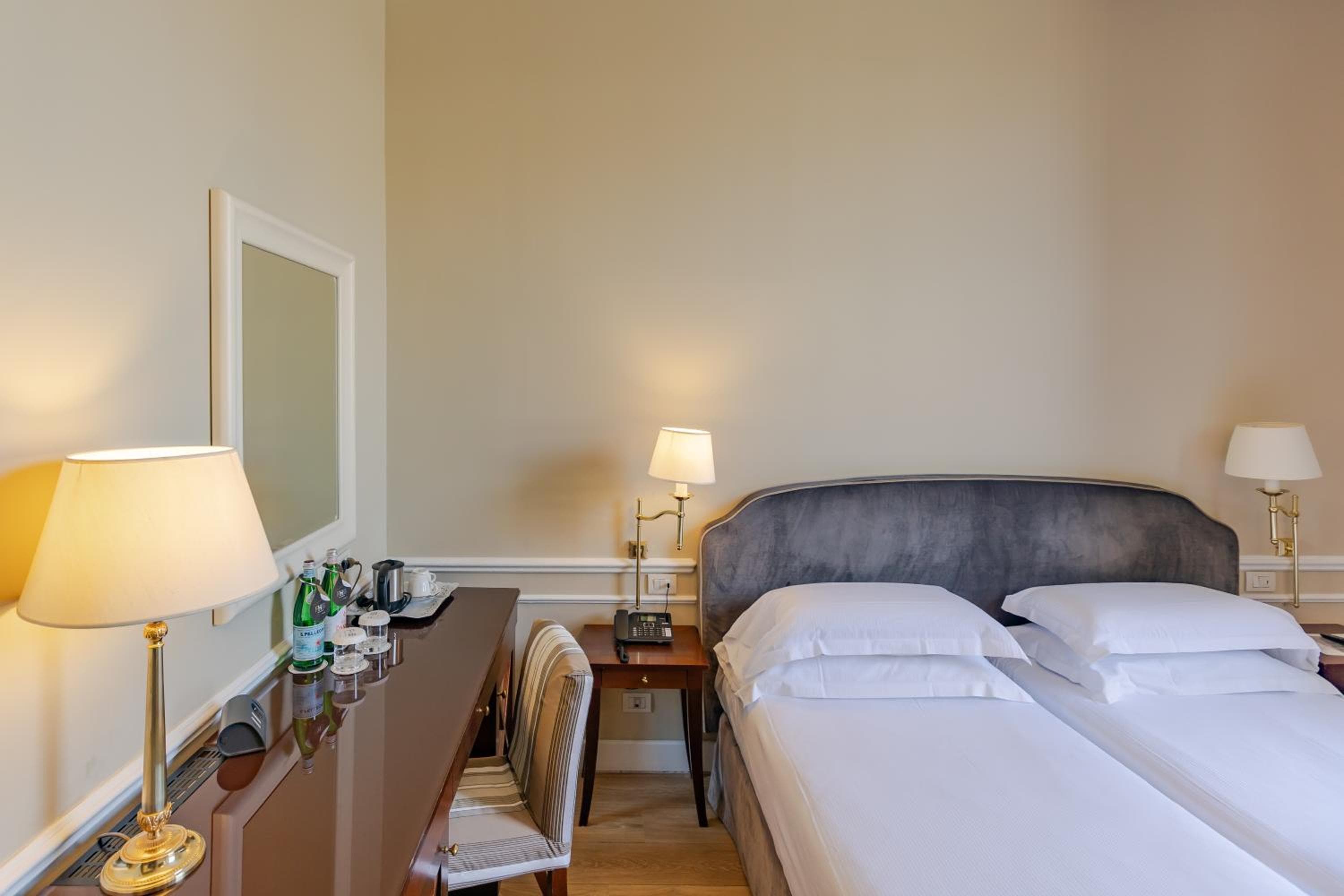 FH55 Hotel Calzaiuoli hotel, Via Calzaiuoli 6, Florence, Italy — photo 49