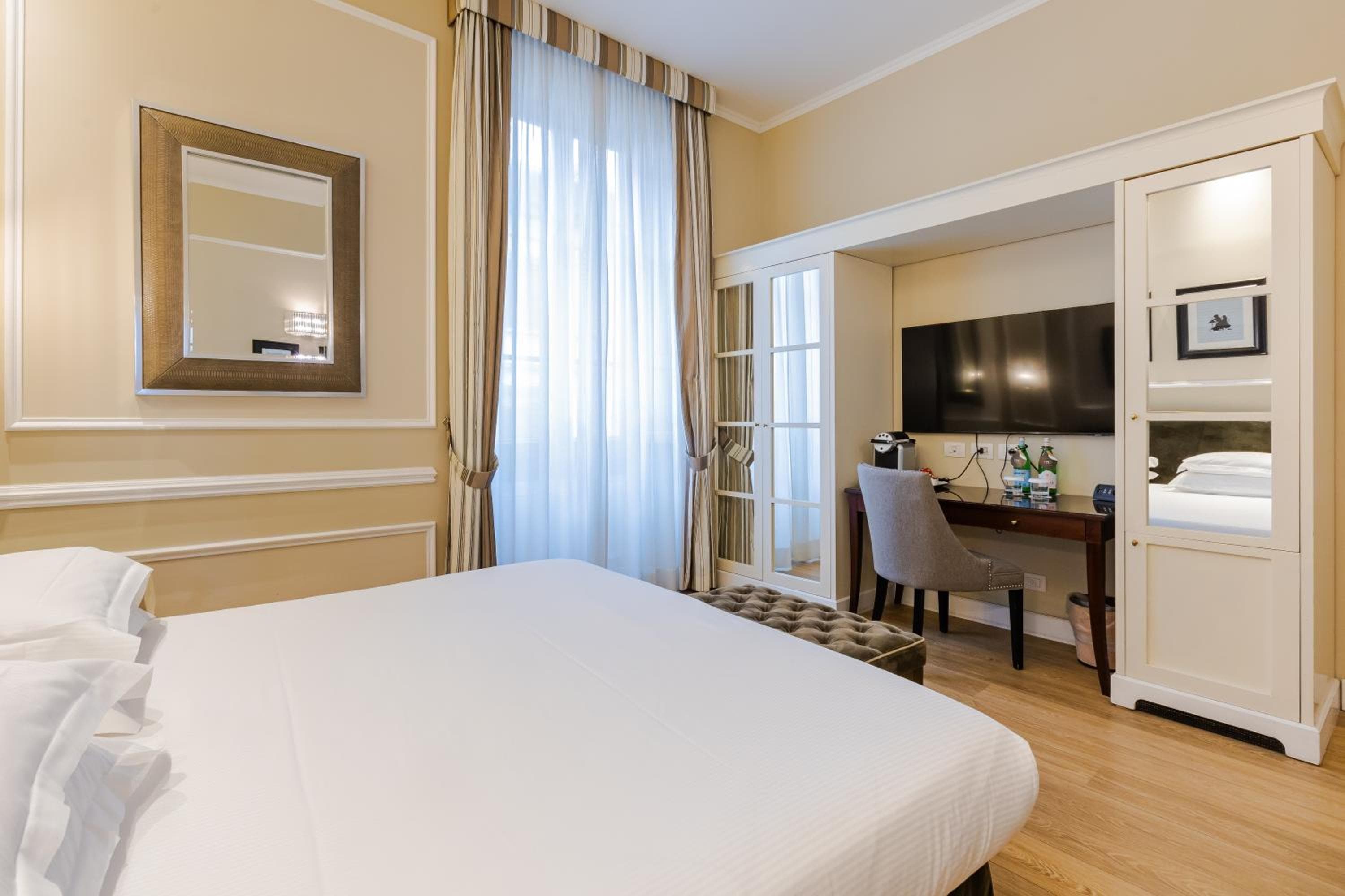 FH55 Hotel Calzaiuoli hotel, Via Calzaiuoli 6, Florence, Italy — photo 56