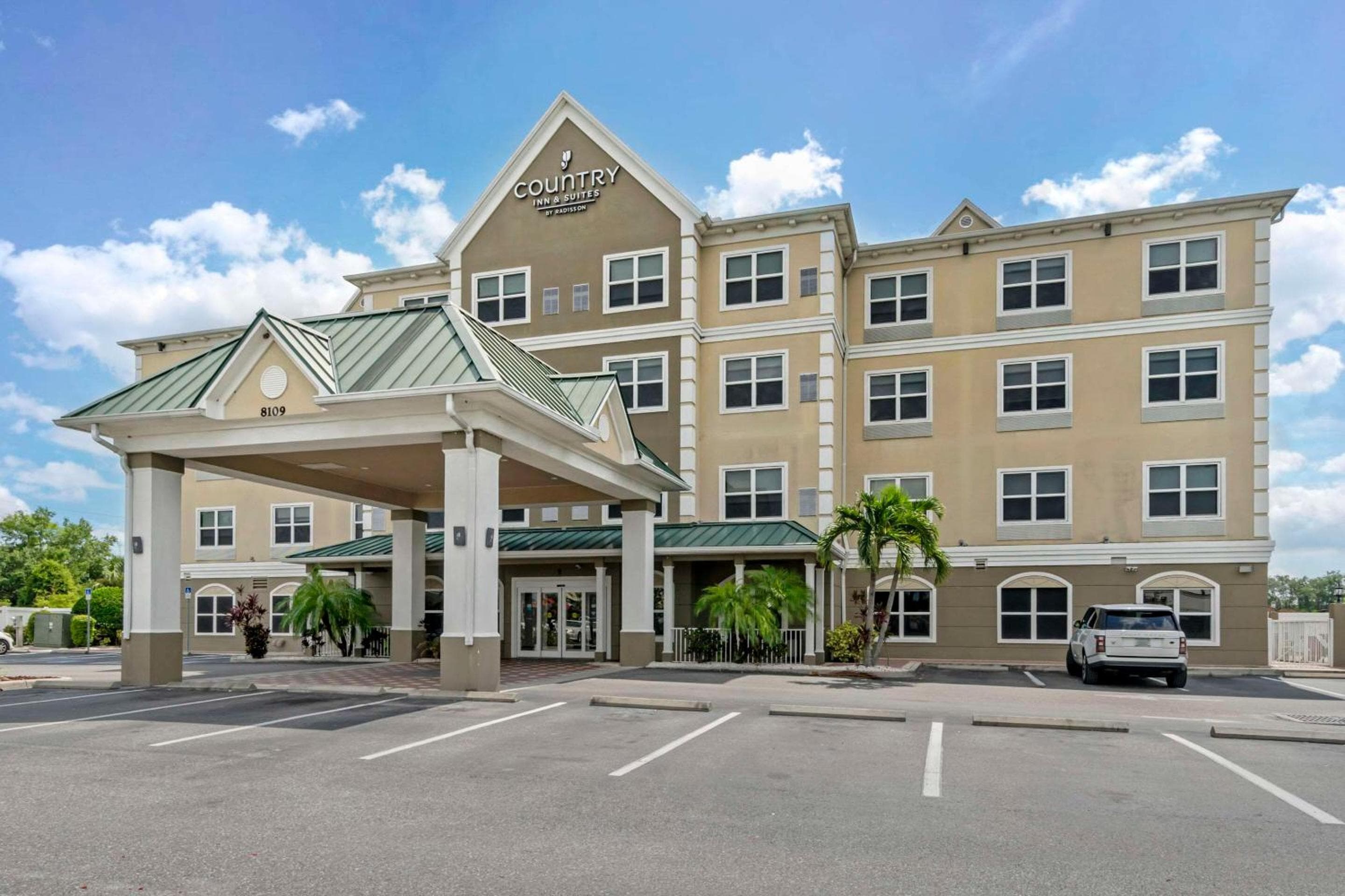Country Inn & Suites by Radisson, Tampa Airport North, Florida — 1