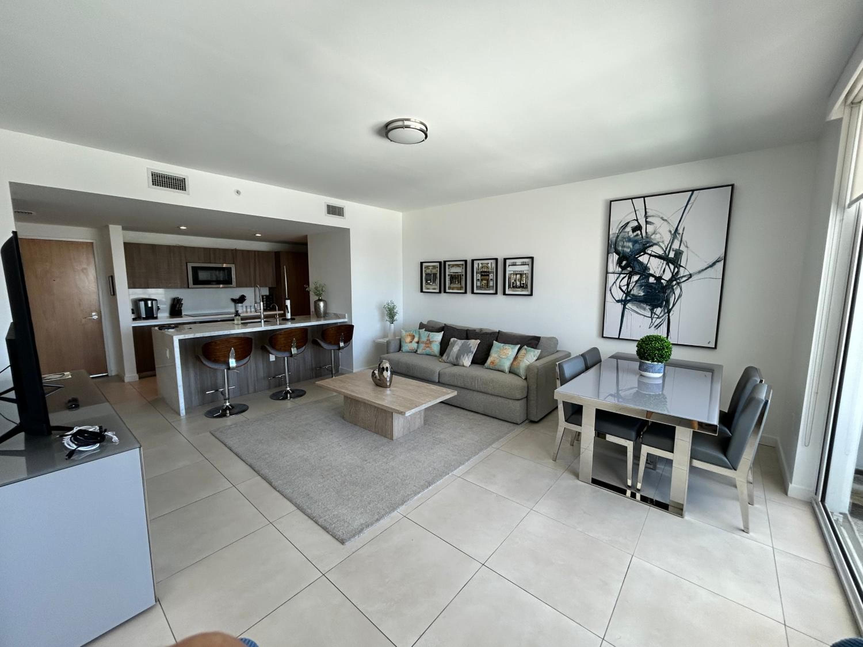 The Glamour of Upscale Downtown Ft. Lauderdale — 23