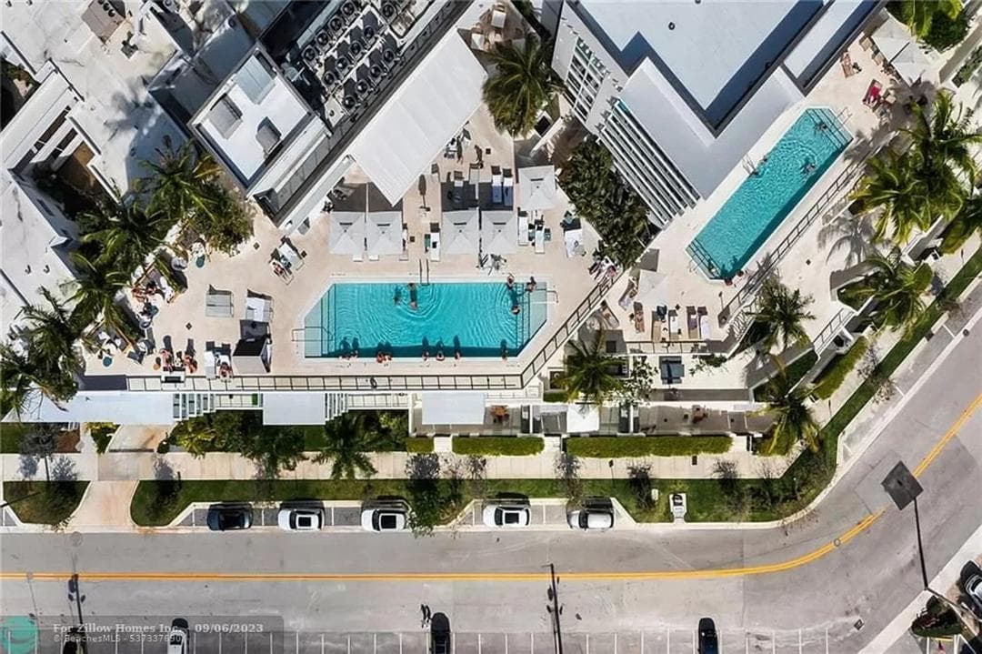 The Glamour of Upscale Downtown Ft. Lauderdale — 24