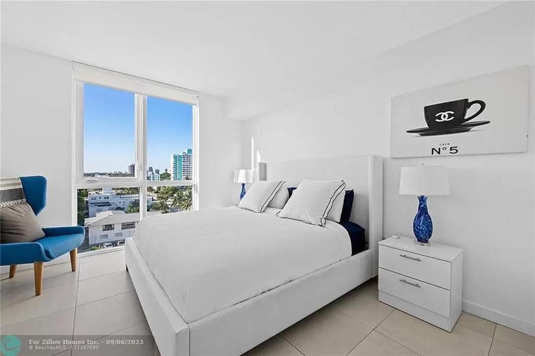 The Glamour of Upscale Downtown Ft. Lauderdale — 14