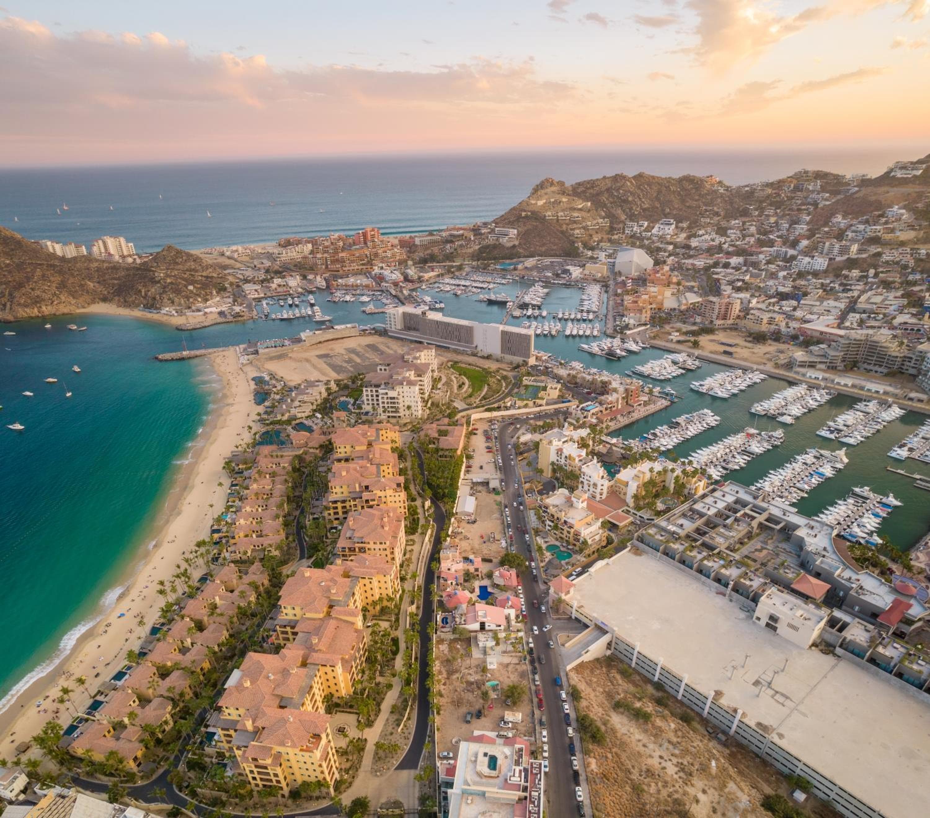 Cabo's Hidden Gem! Steps to the Marina or Beach — 7