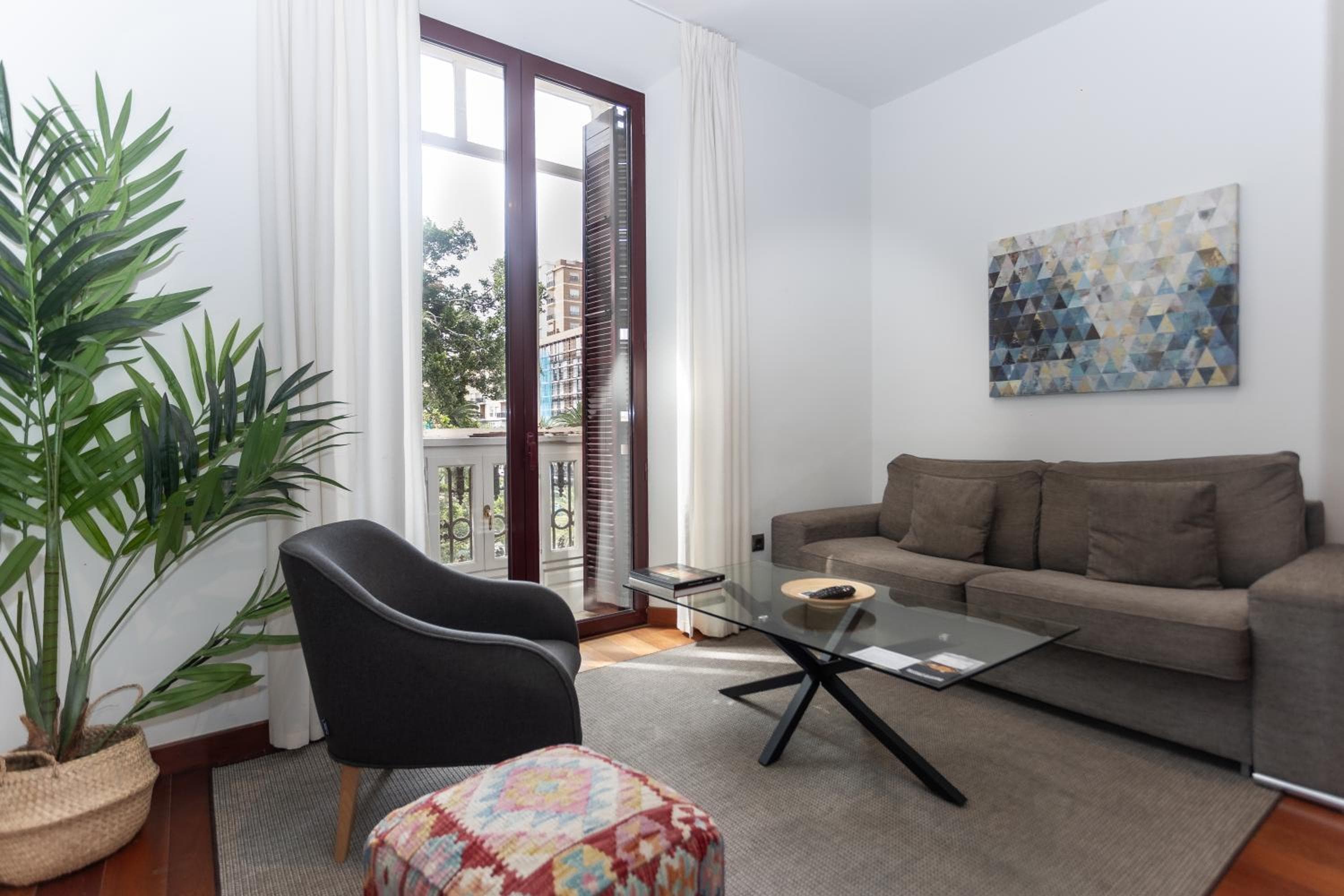 La Casa de la Alameda — 28