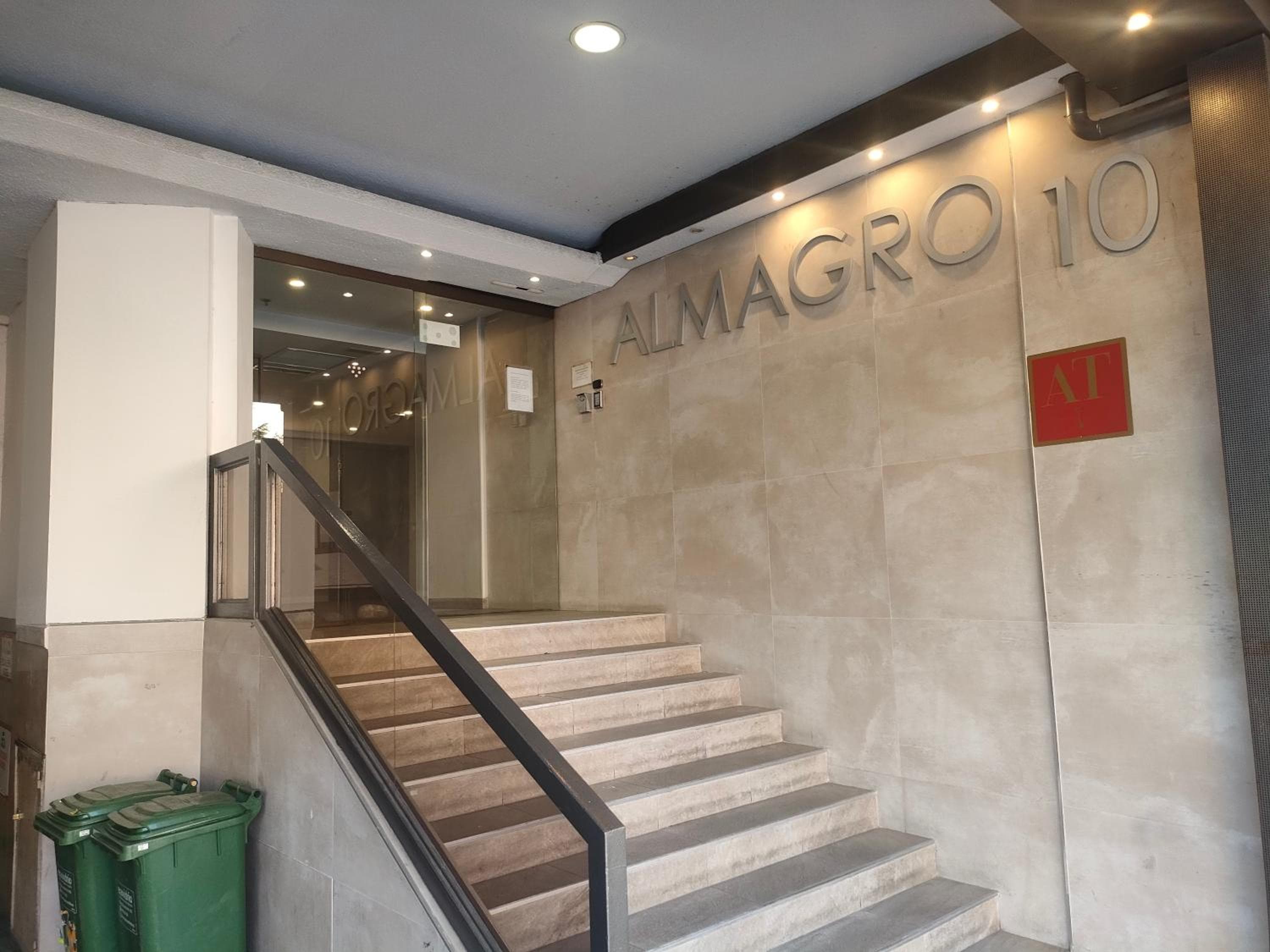 Boutique Urban Madrid Génova — 9