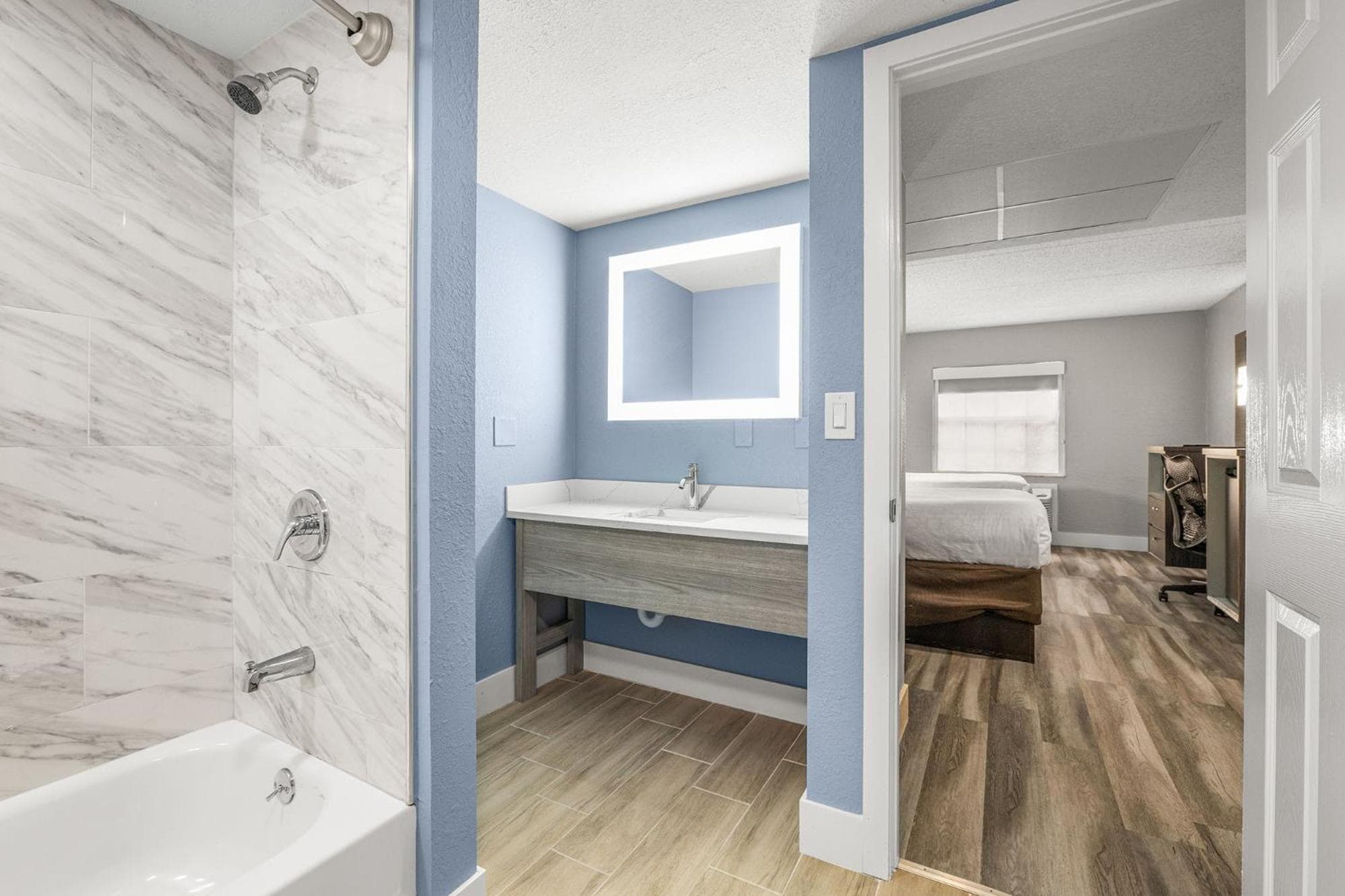 Clarion Pointe Tampa-Brandon Near Fairgrounds and Casino — 21