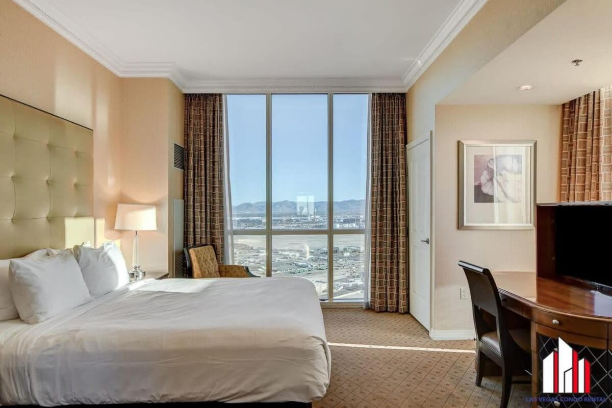 MGM Signature-31-702 1Bedroom 2Bath Balcony Suite — 3