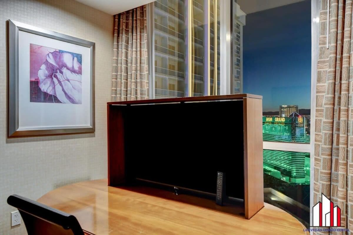 MGM Signature-31-702 1Bedroom 2Bath Balcony Suite — 17