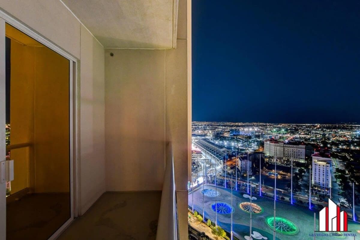 MGM Signature-31-702 1Bedroom 2Bath Balcony Suite — 5