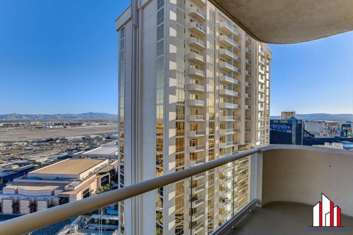 MGM Signature-31-702 1Bedroom 2Bath Balcony Suite — 9