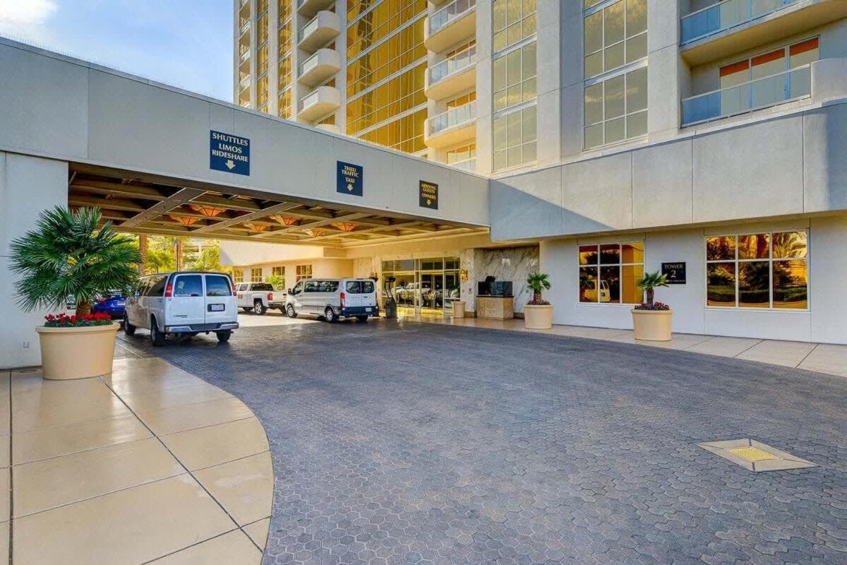 MGM Signature-31-702 1Bedroom 2Bath Balcony Suite — 15