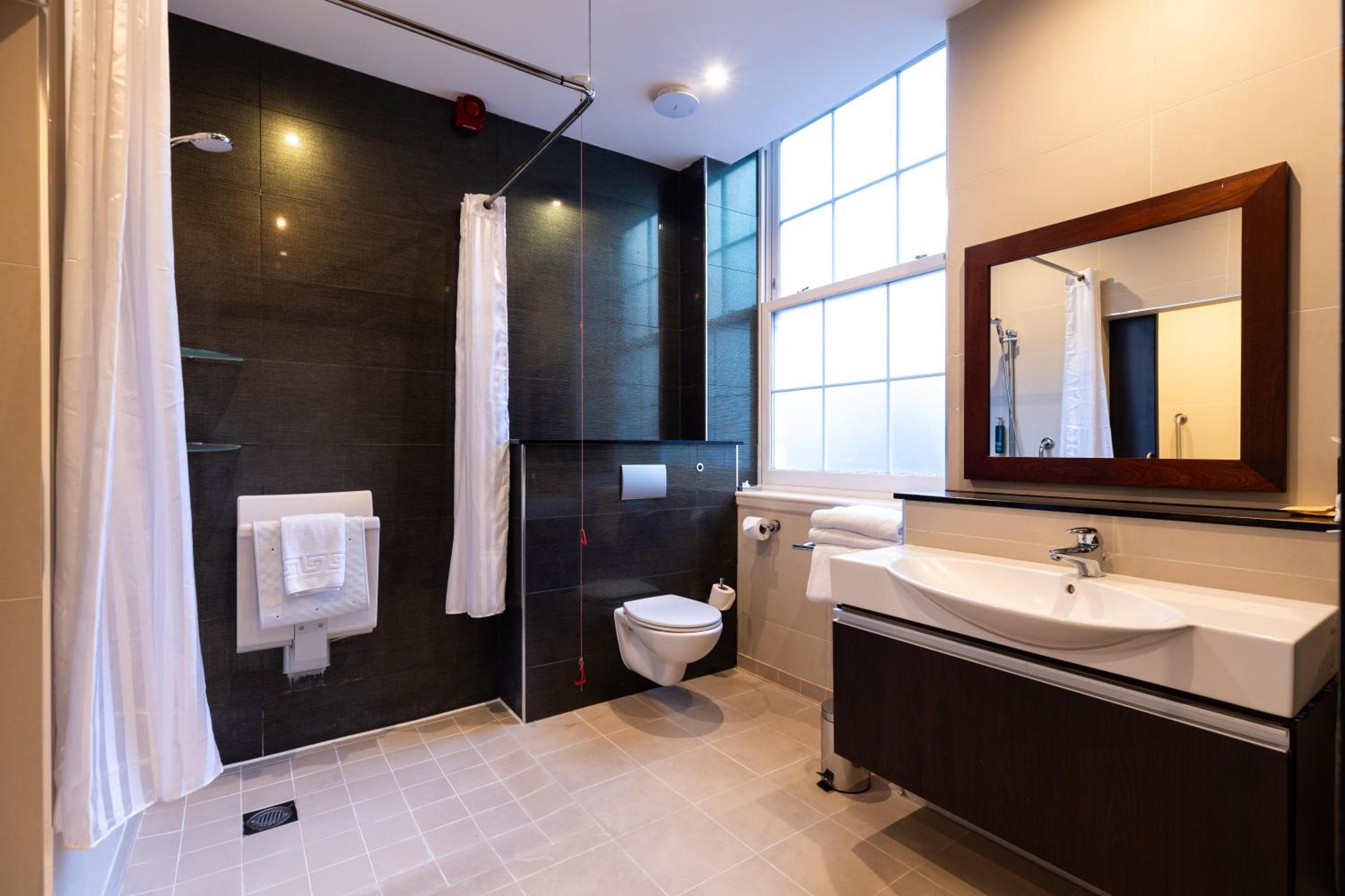 DoubleTree by Hilton London – West End — 24