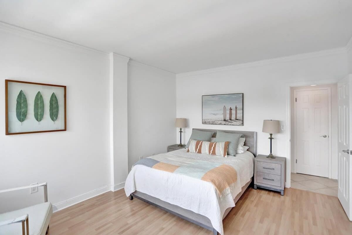 Fort Lauderdale Yacht & Beach Club 412 — 14