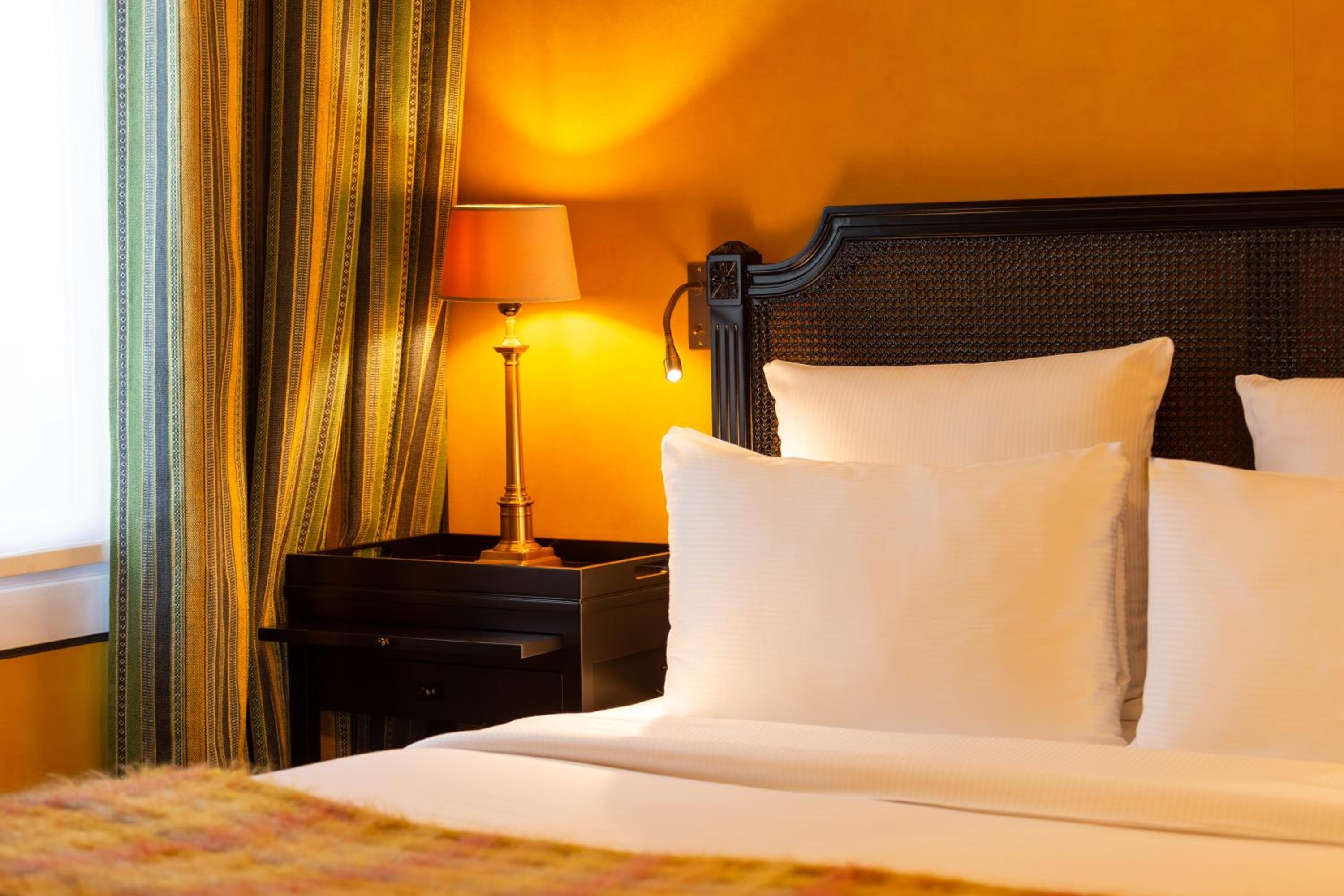 Hotel Gabriel París — 16