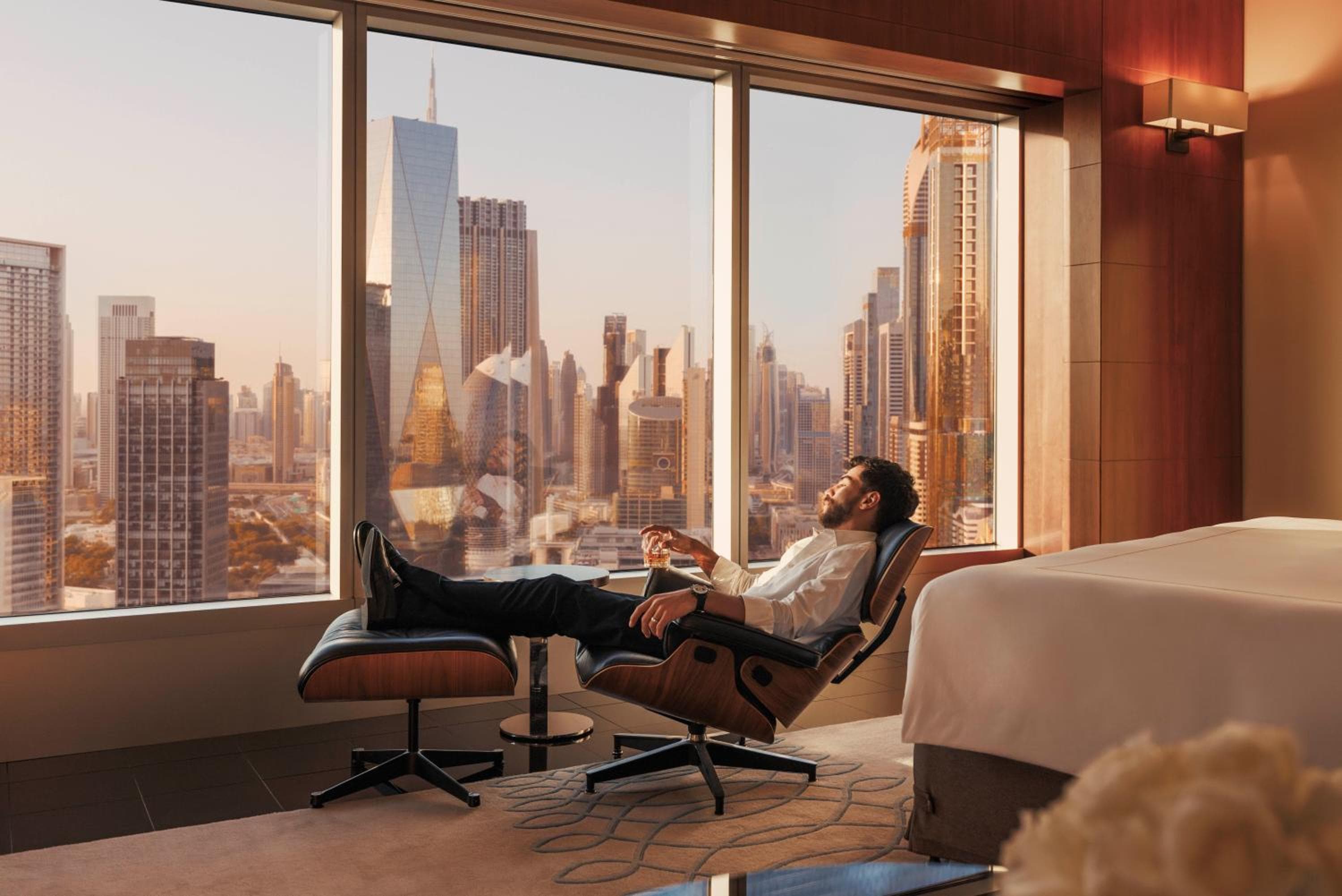 Jumeirah Emirates Towers Dubai — 2