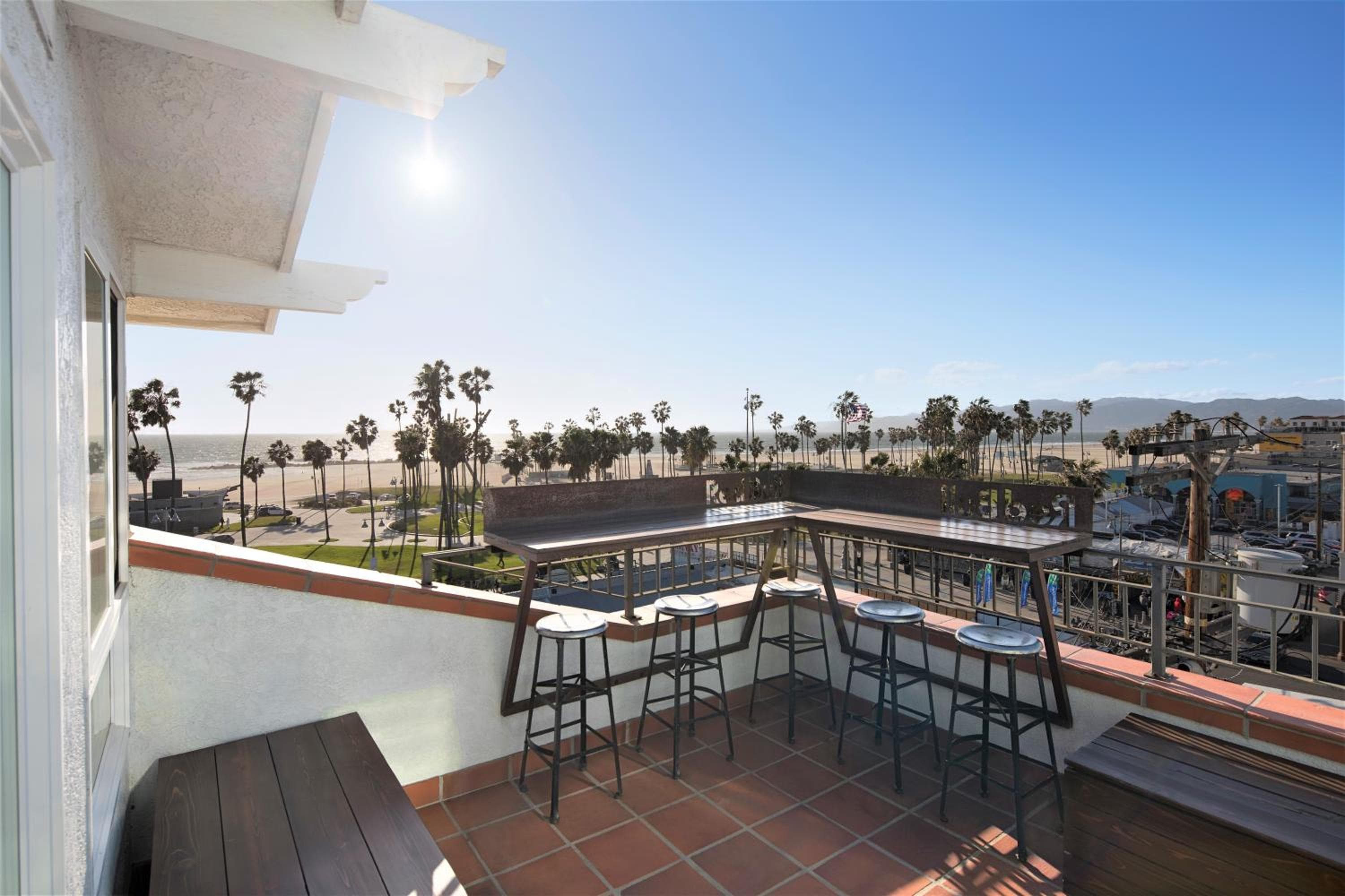 Hotel Erwin Venice Beach — 17