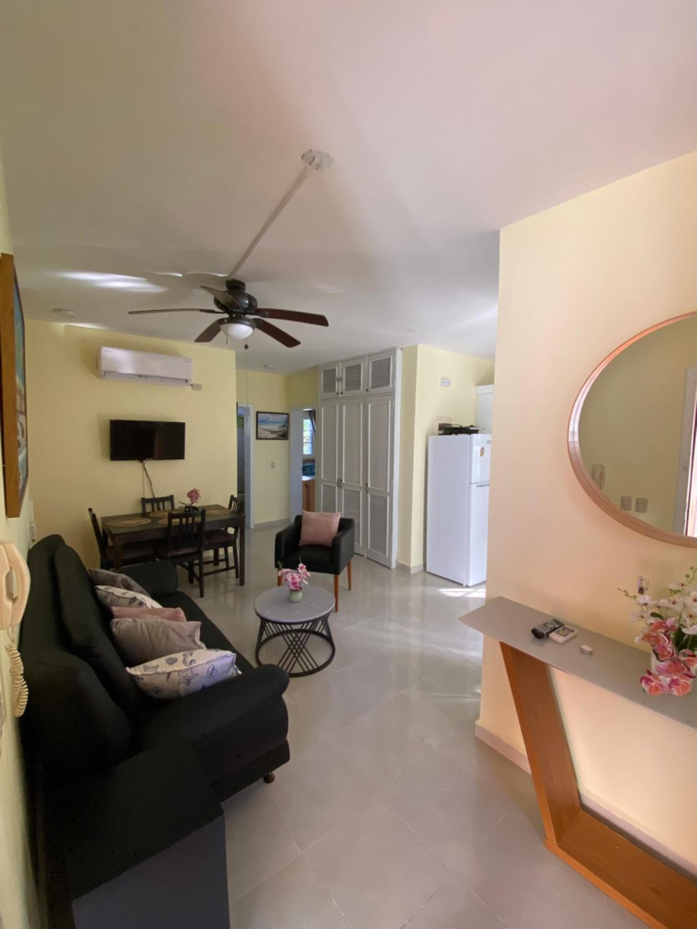 paradise close to the beach pool free parking,wifi- punta cana — 17