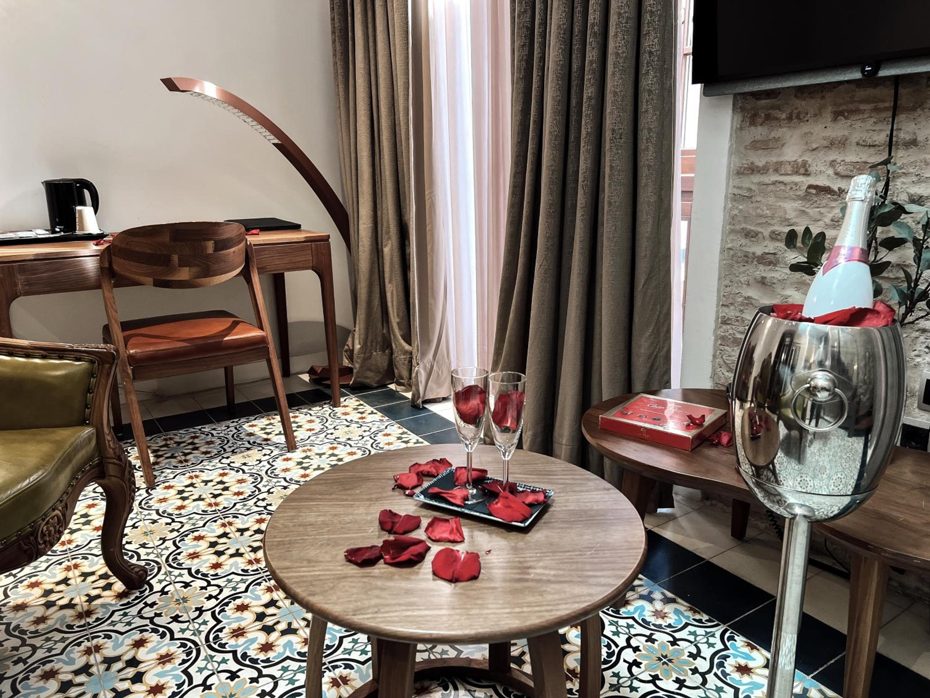 Anahita Boutique Hotel — 22