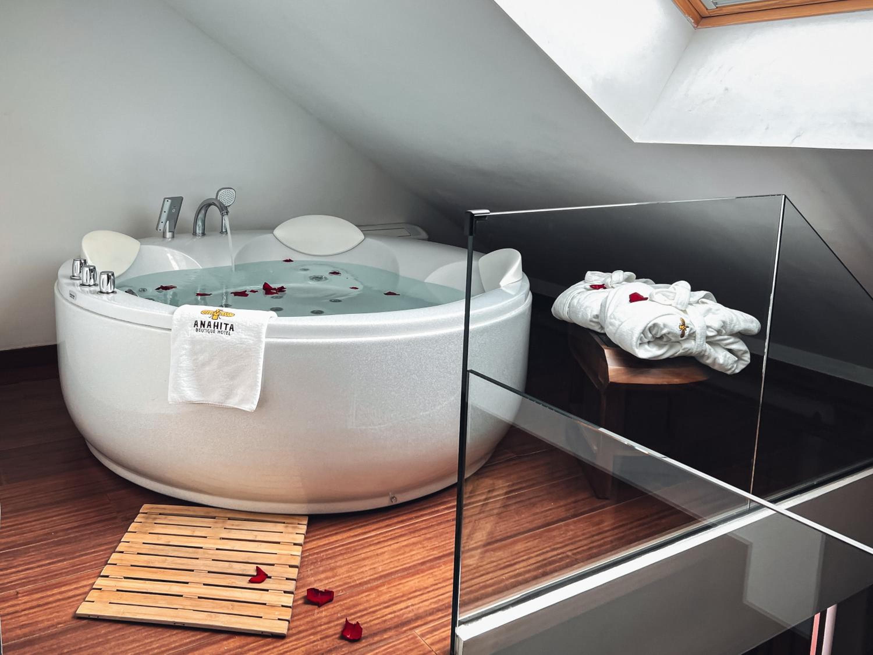 Anahita Boutique Hotel — 16