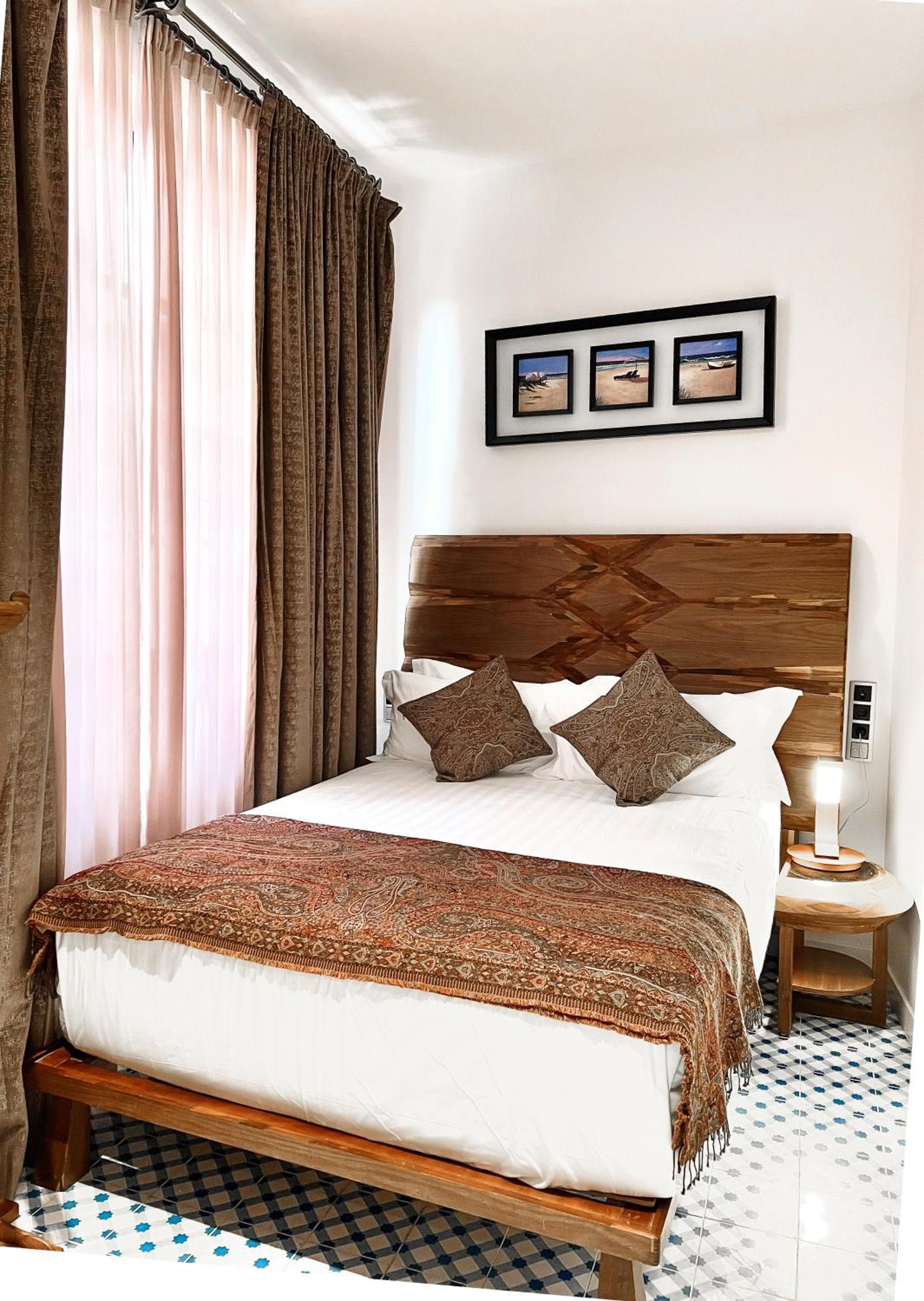 Anahita Boutique Hotel — 11
