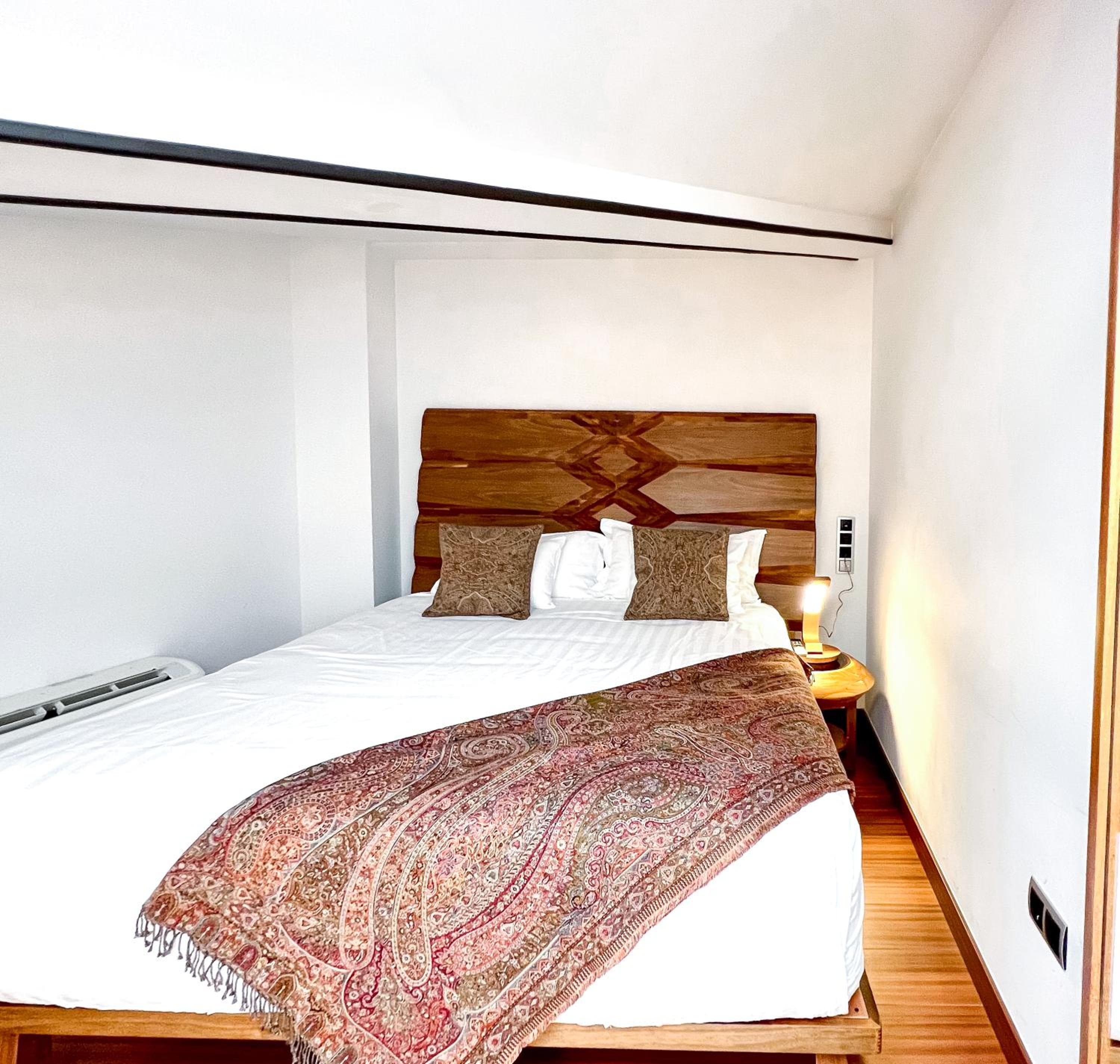 Anahita Boutique Hotel — 9