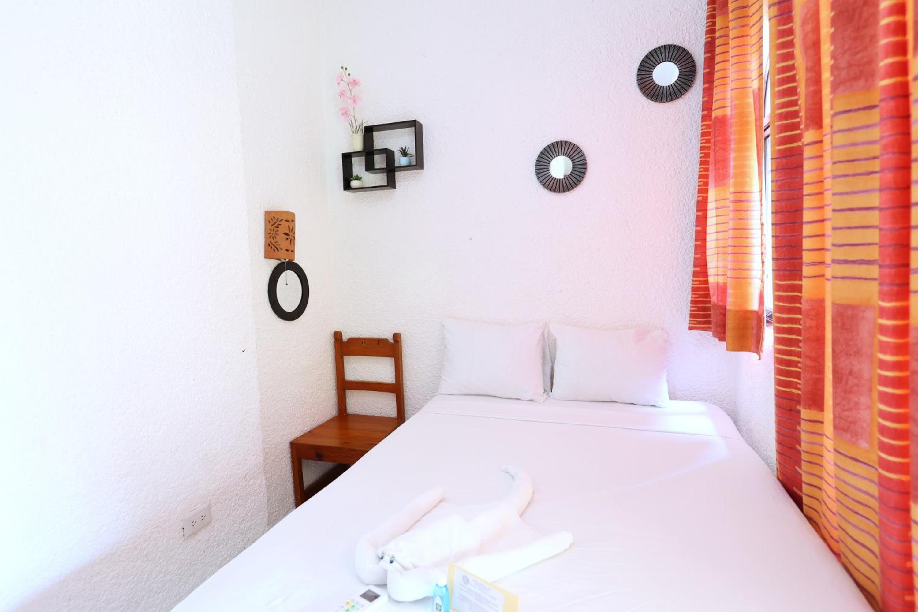 Hotel Bosque Caribe, 5th Av. zone — 27