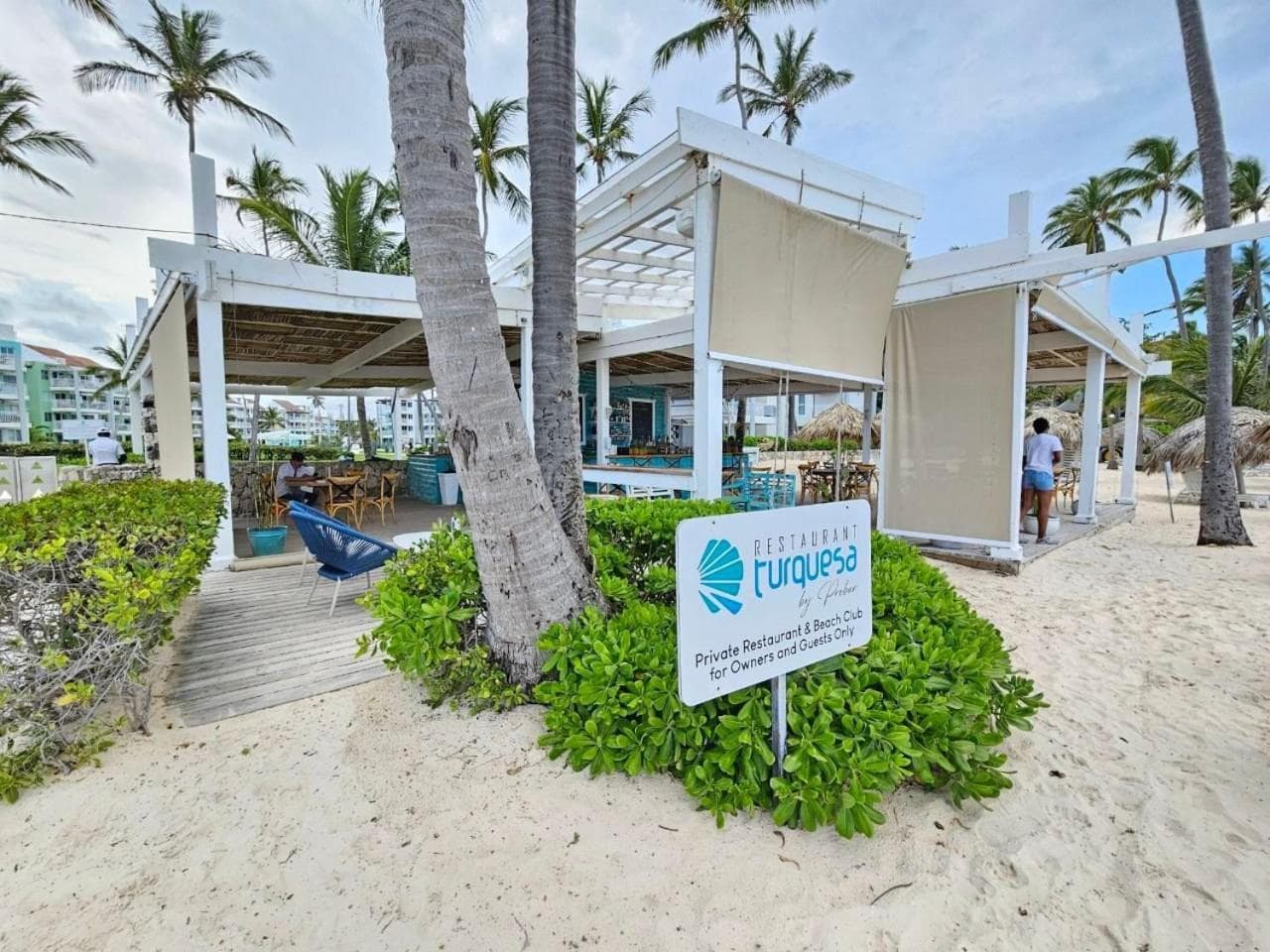 Playa Turquesa Beachfront Escape | 3BR | BBQ &Pool — 17