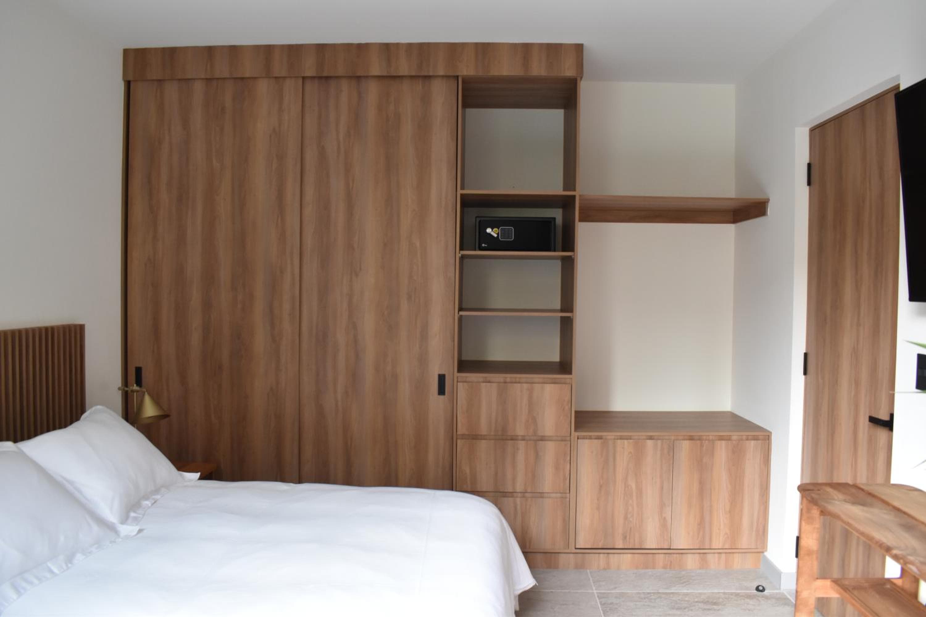 Tanat Art Apartments — 3