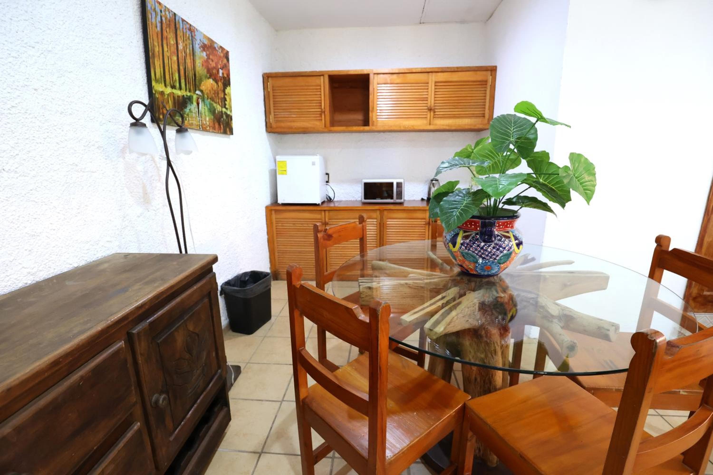 Hotel Bosque Caribe, 5th Av. zone — 12
