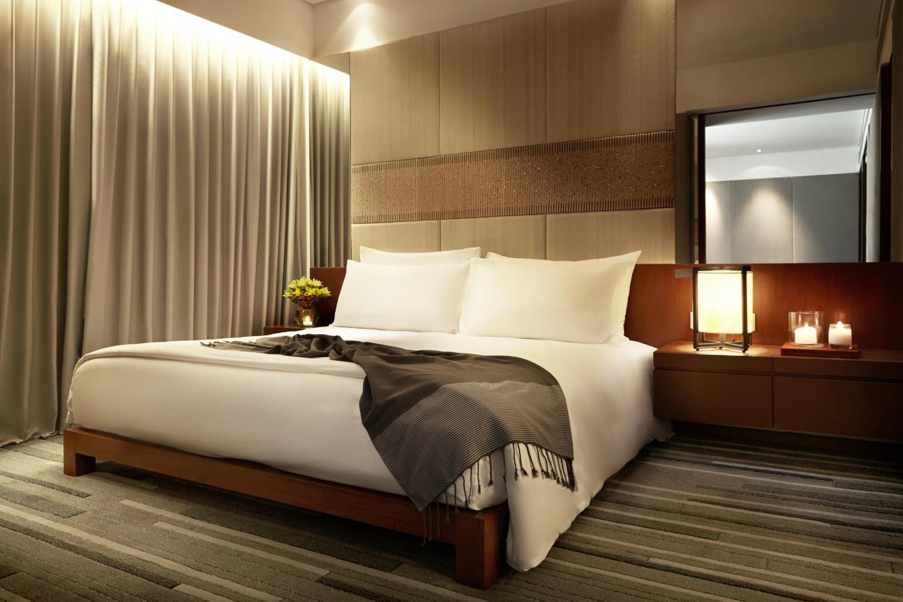 Hansar Bangkok Hotel — 5