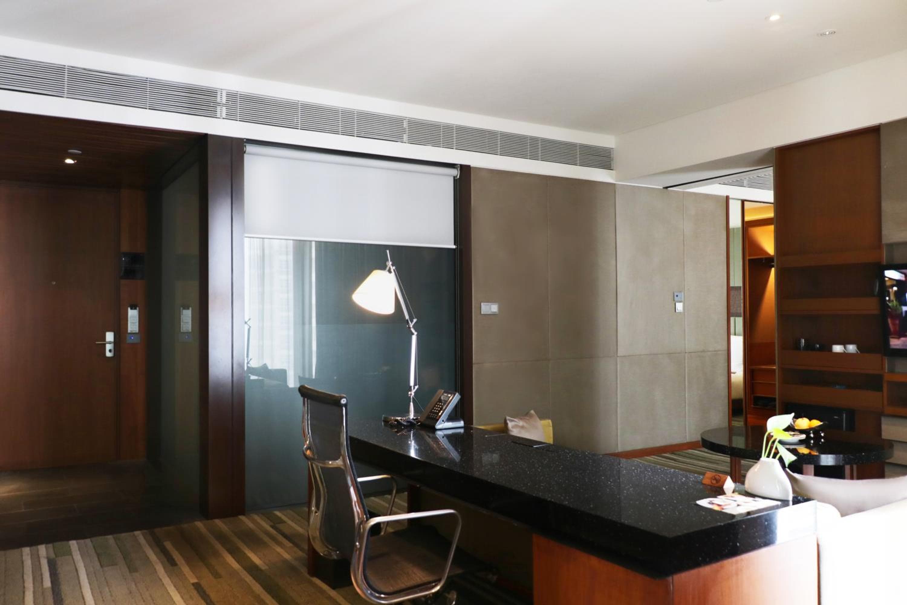 Hansar Bangkok Hotel — 28