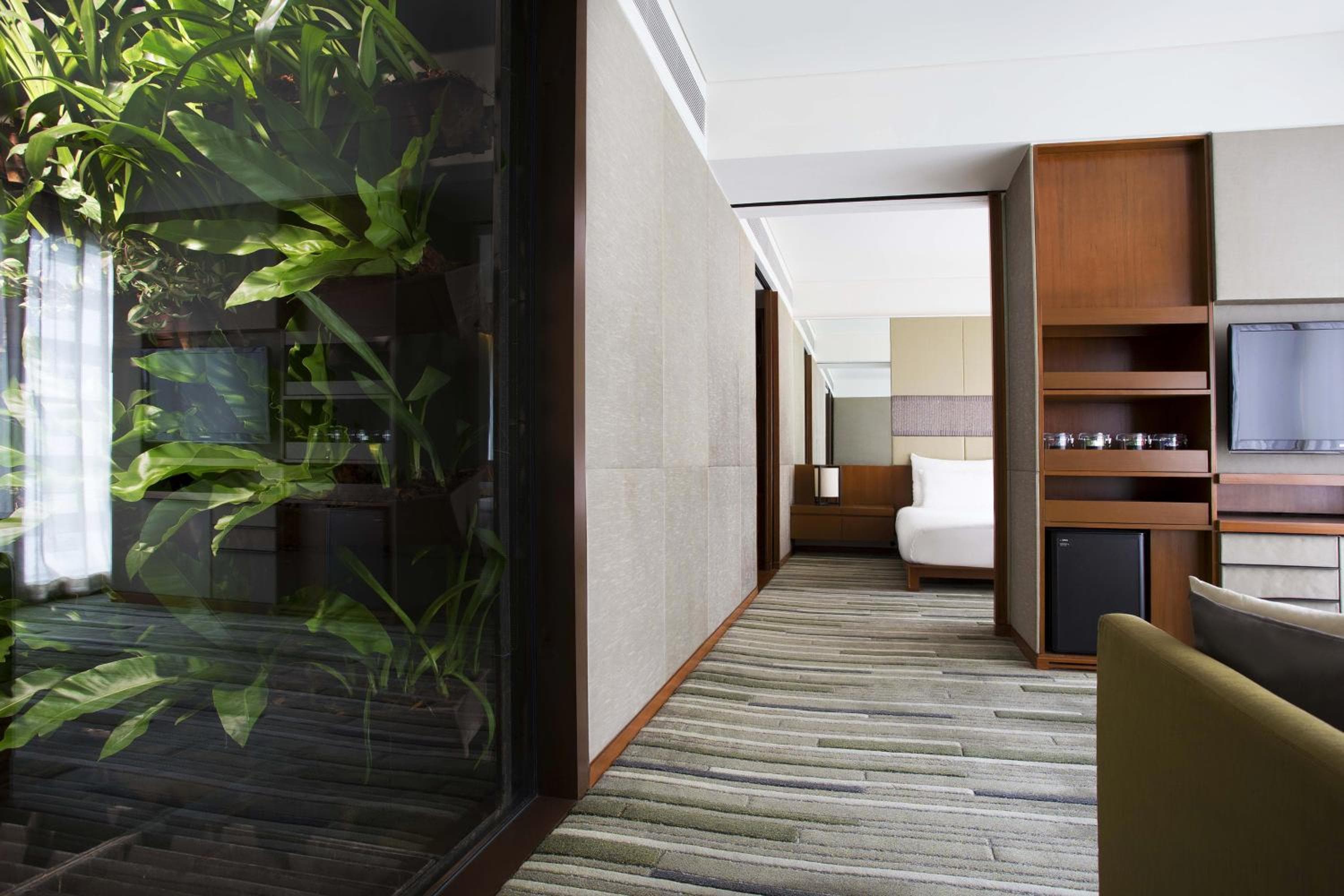 Hansar Bangkok Hotel — 2