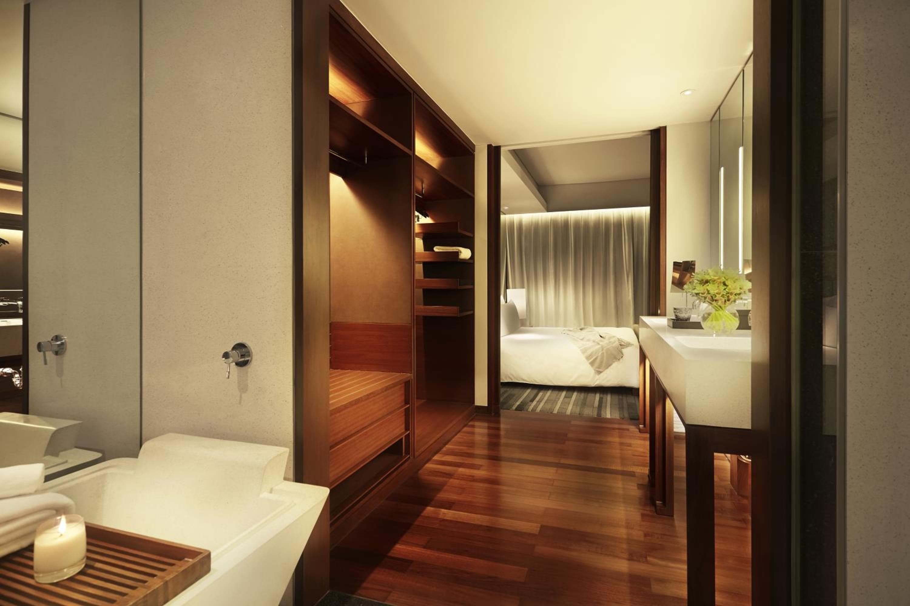 Hansar Bangkok Hotel — 18