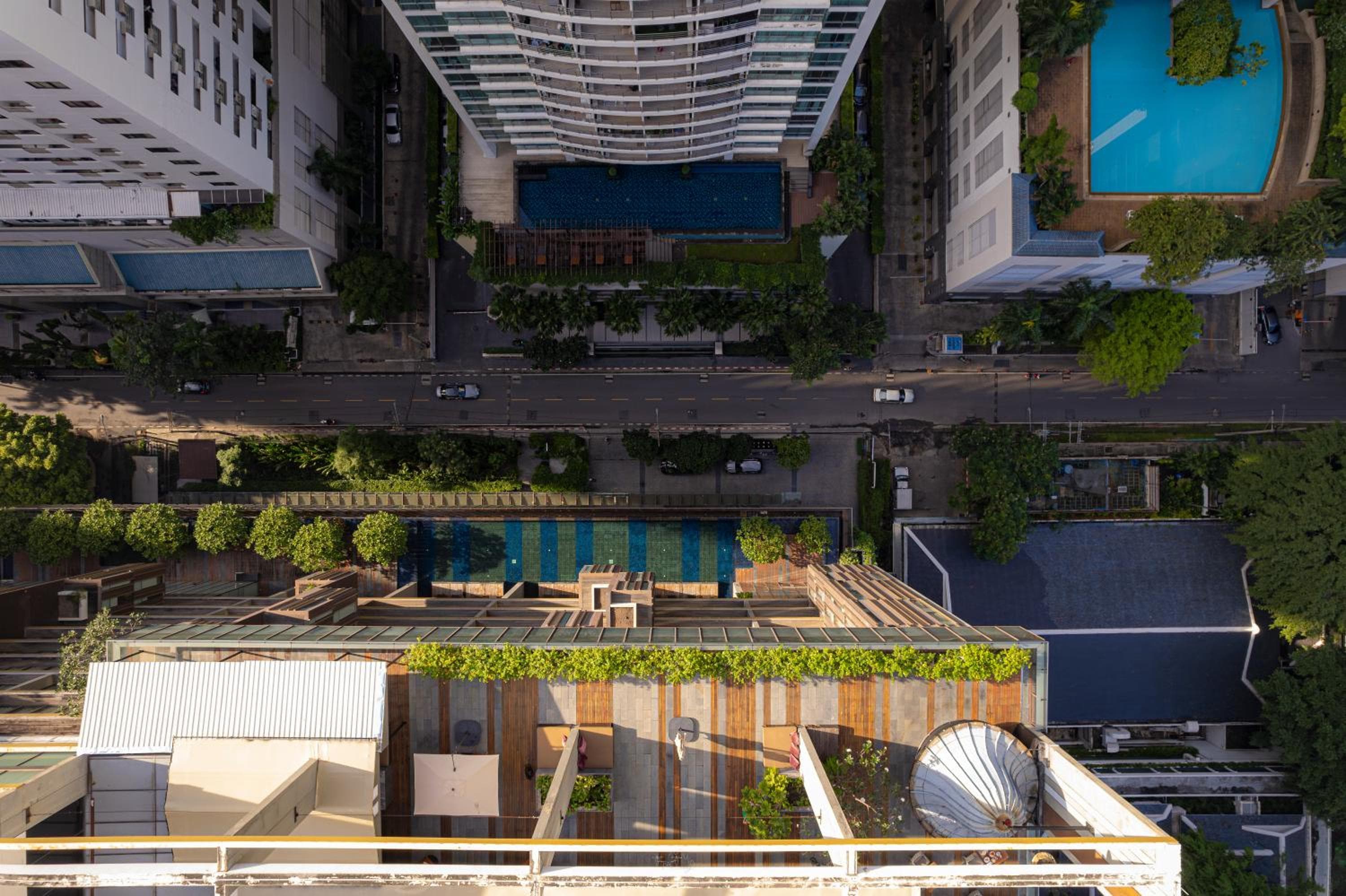 Hansar Bangkok Hotel — 10