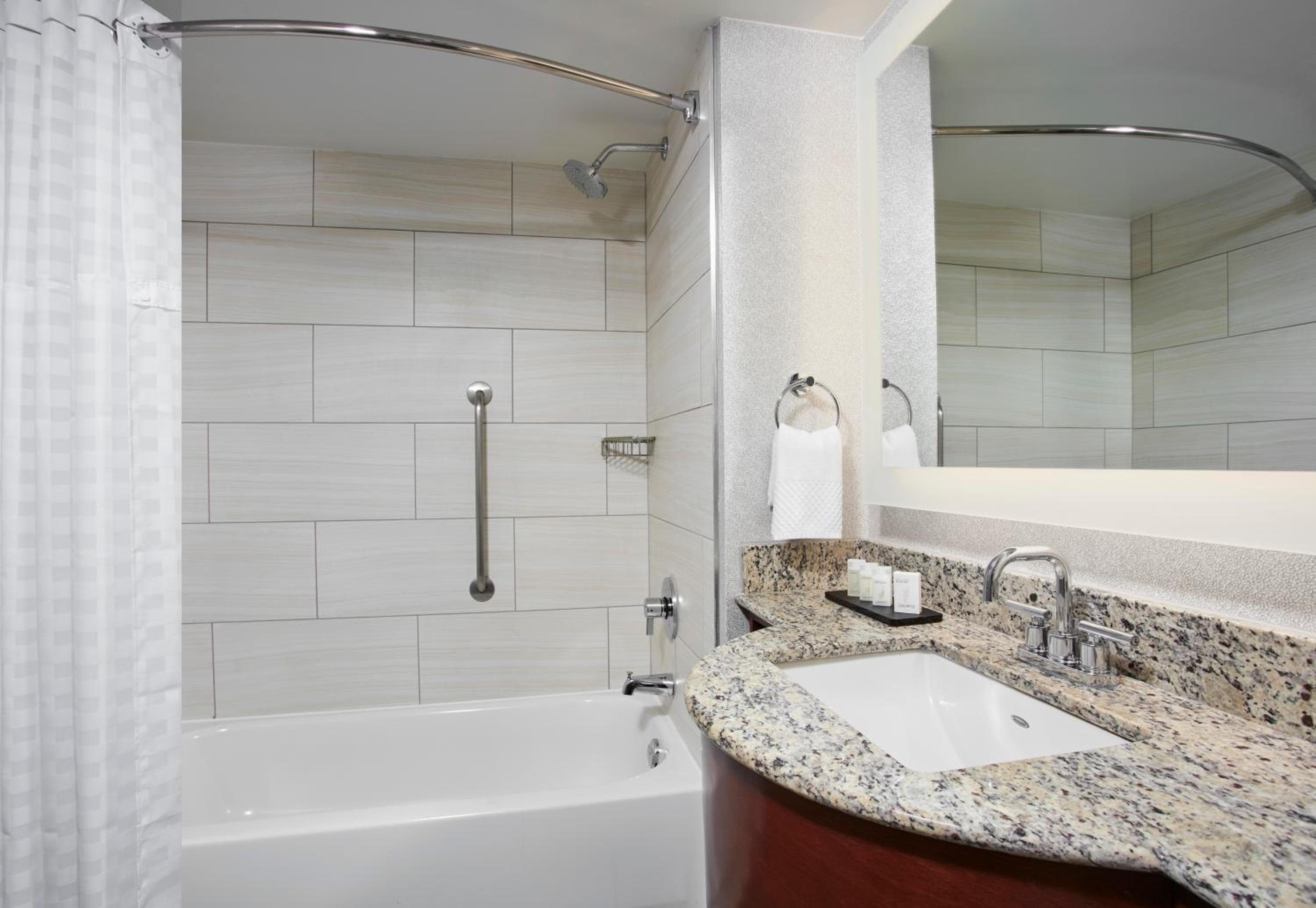 Embassy Suites by Hilton Orlando Airport — 29