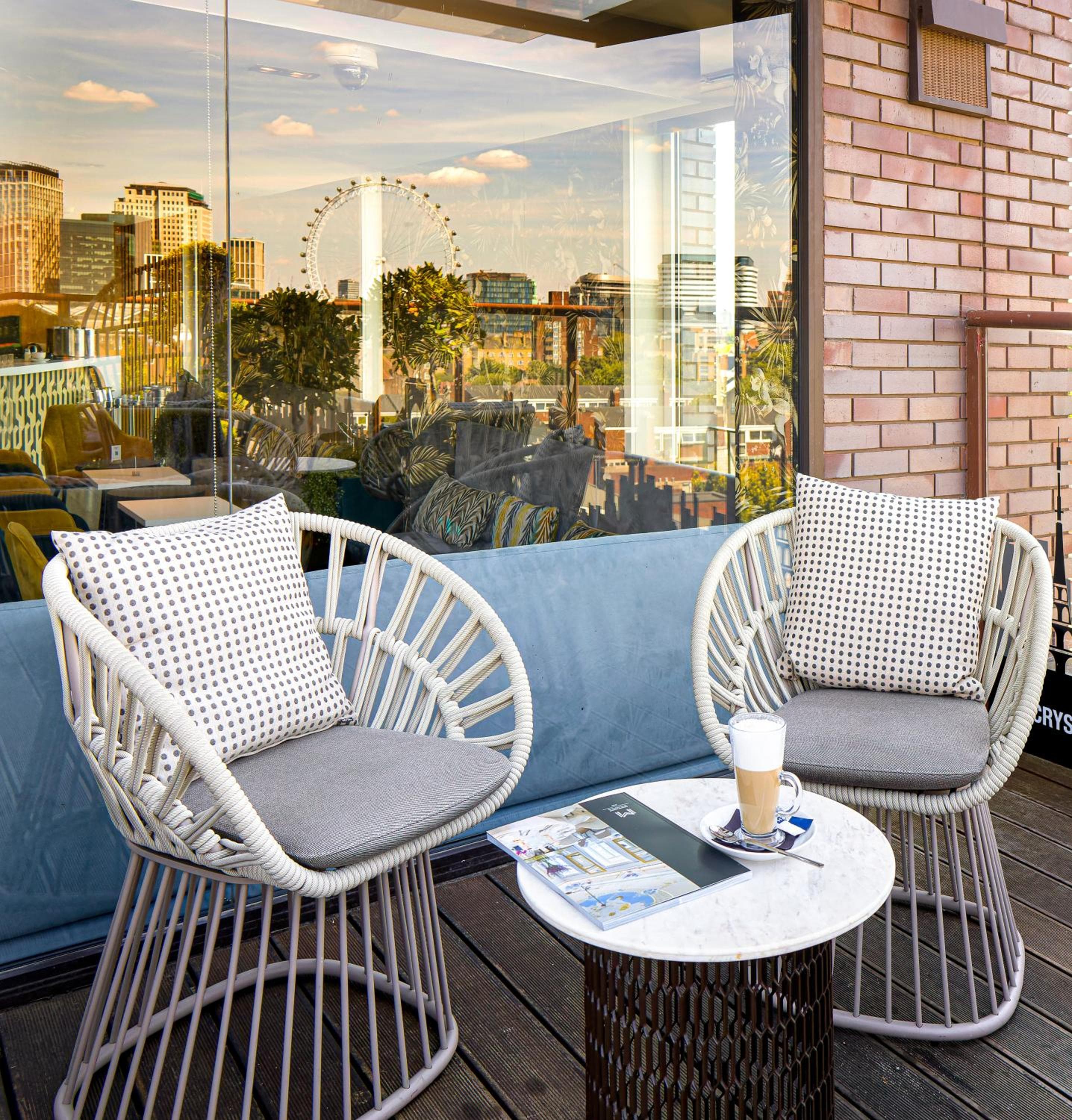 H10 London Waterloo — 21