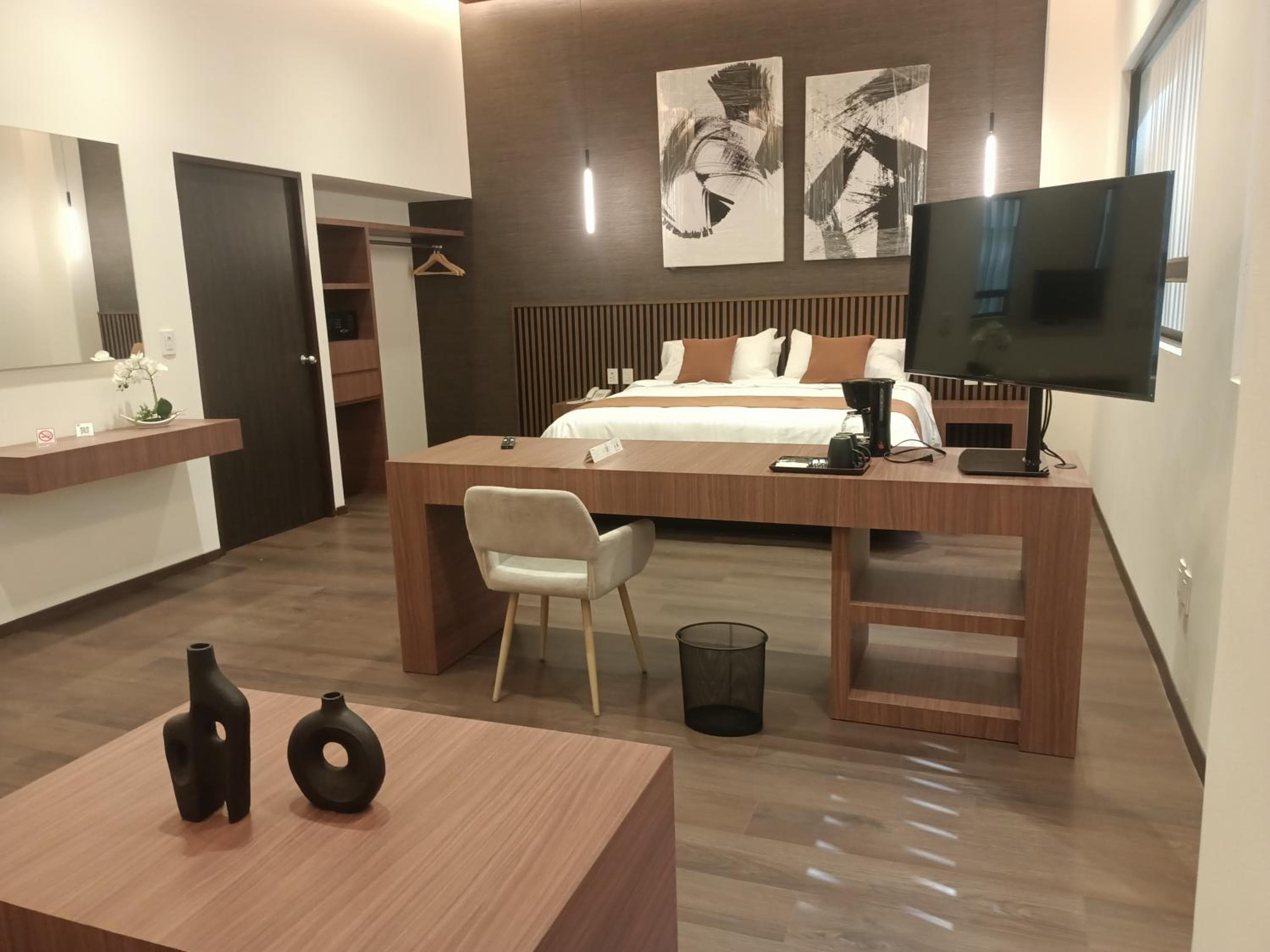 Hotel El Salvador — 2