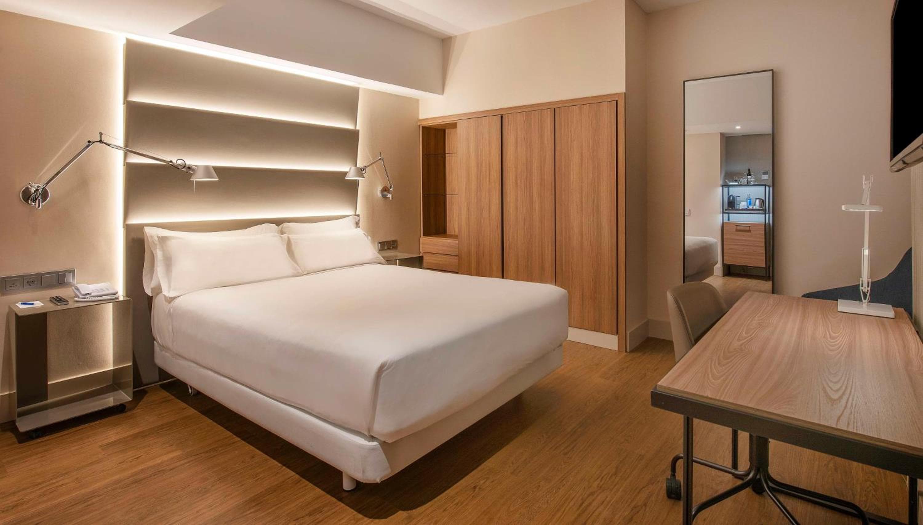 NH Sants Barcelona — 8