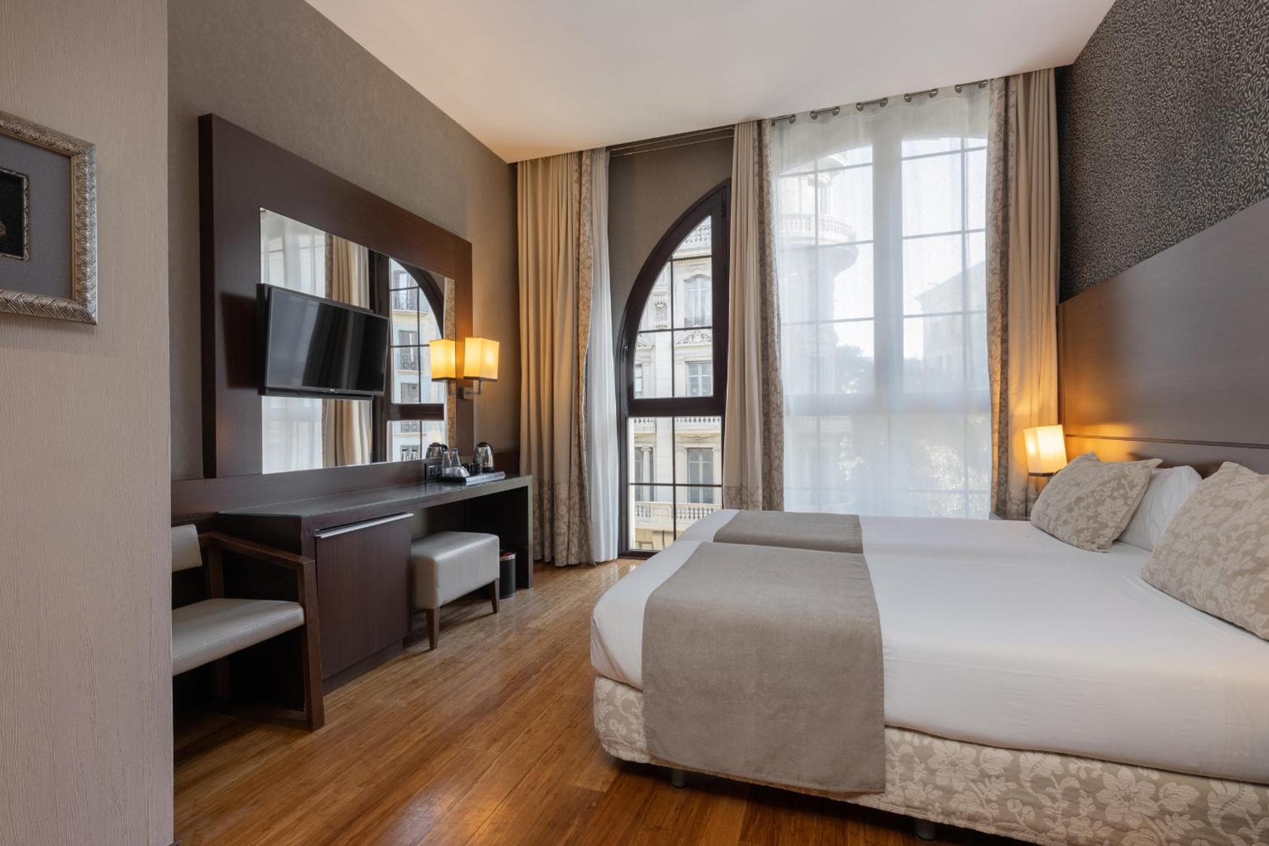 Barcelona Hotel Colonial — 22