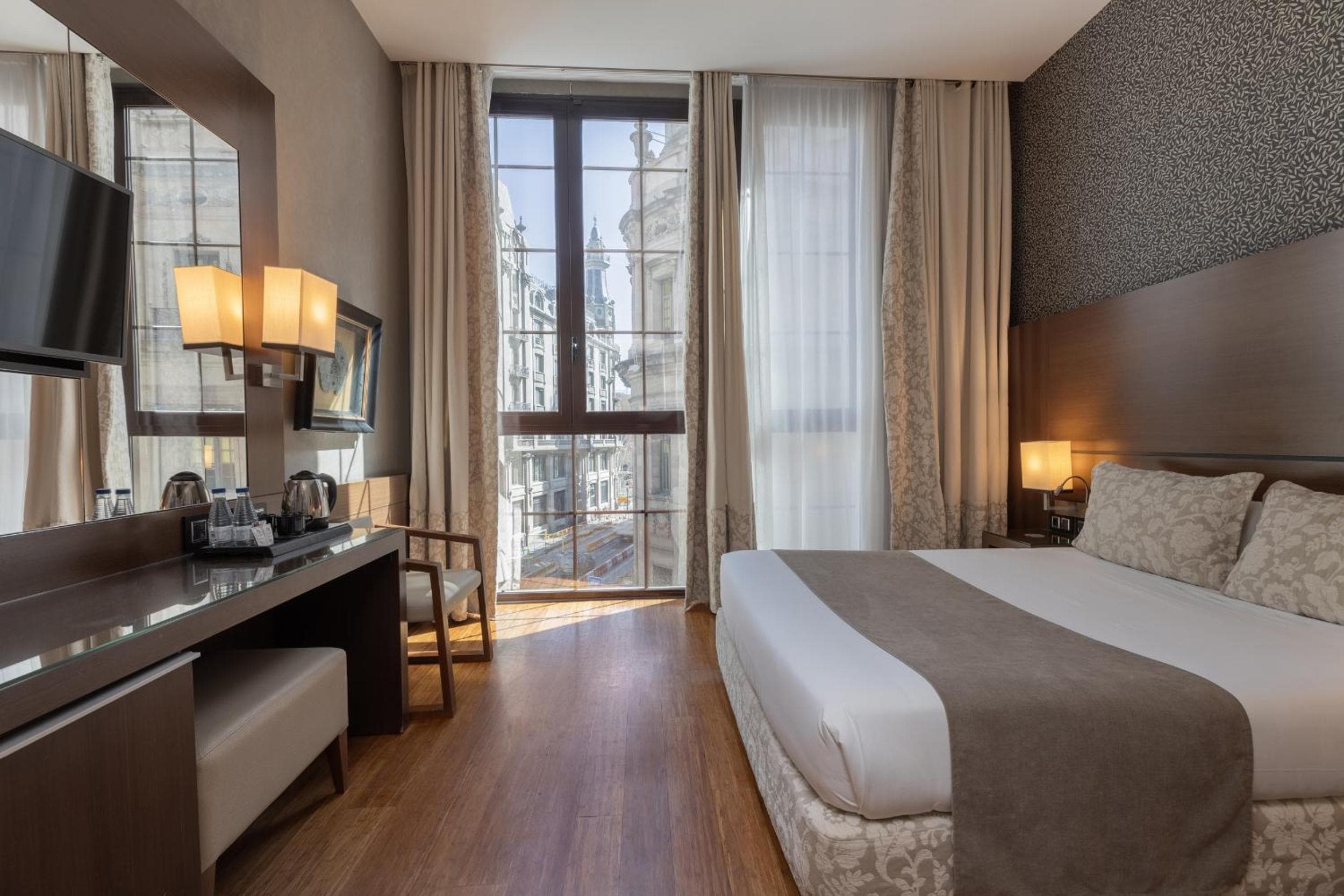 Barcelona Hotel Colonial — 21