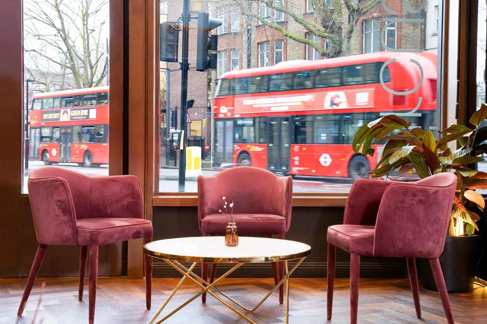H10 London Waterloo — 22
