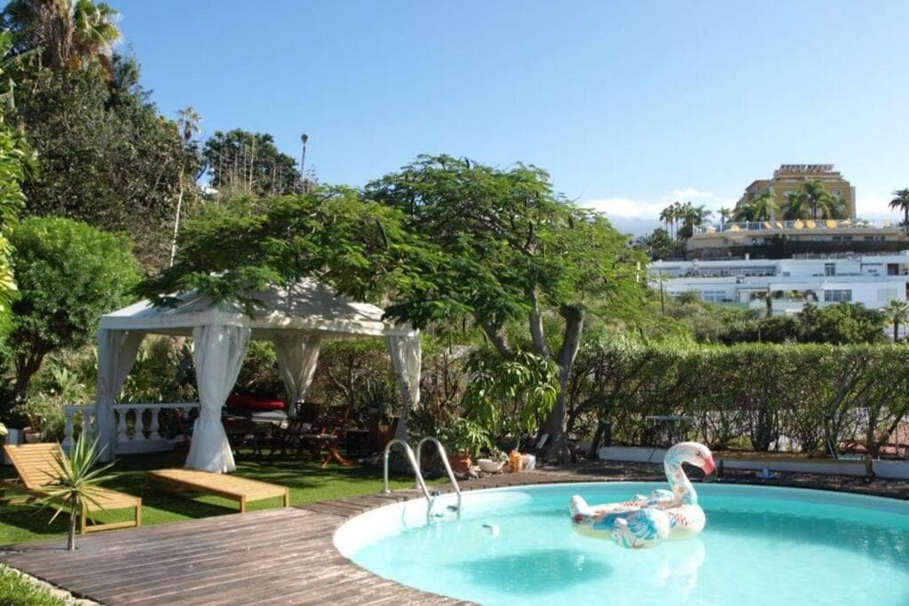 Modern Panoramic Villa with Pool & Terrace — 1