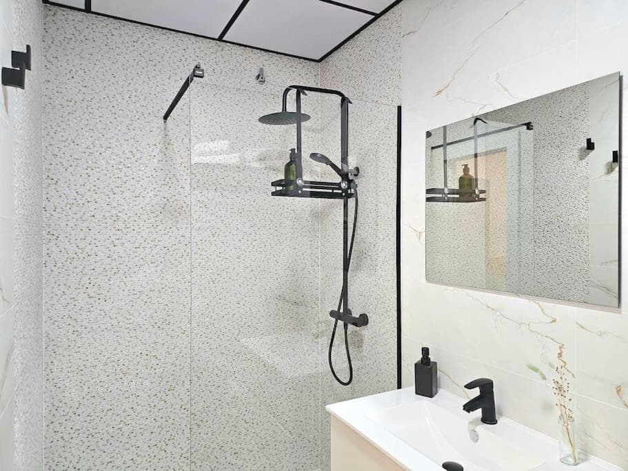Modernes Loft 250 Meter vom Strand entfernt & Parkplatz — 7